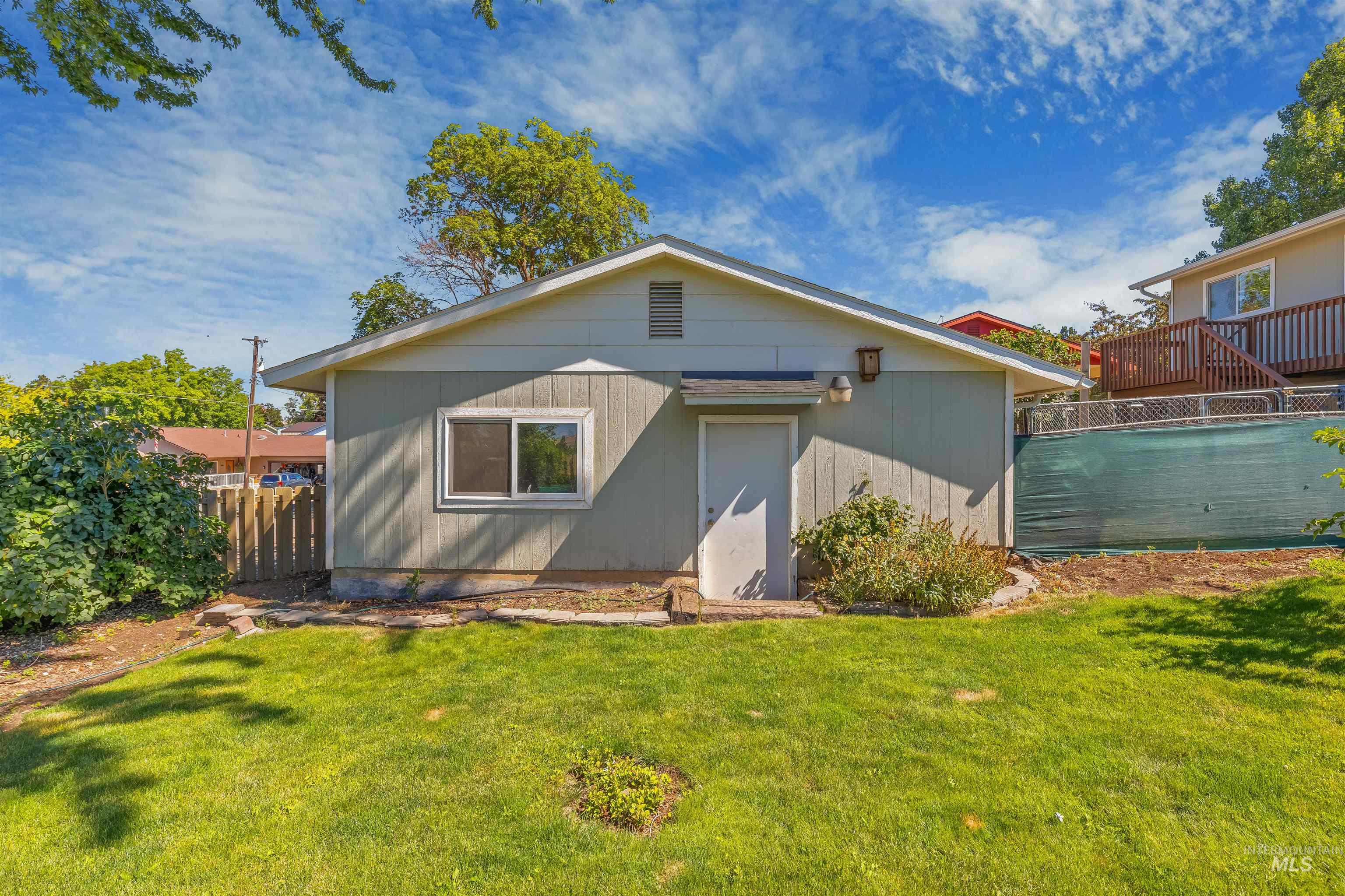 1303 Hemlock Avenue, Lewiston, Idaho 83501, 5 Bedrooms, 3 Bathrooms, Residential For Sale, Price $579,000,MLS 98992834