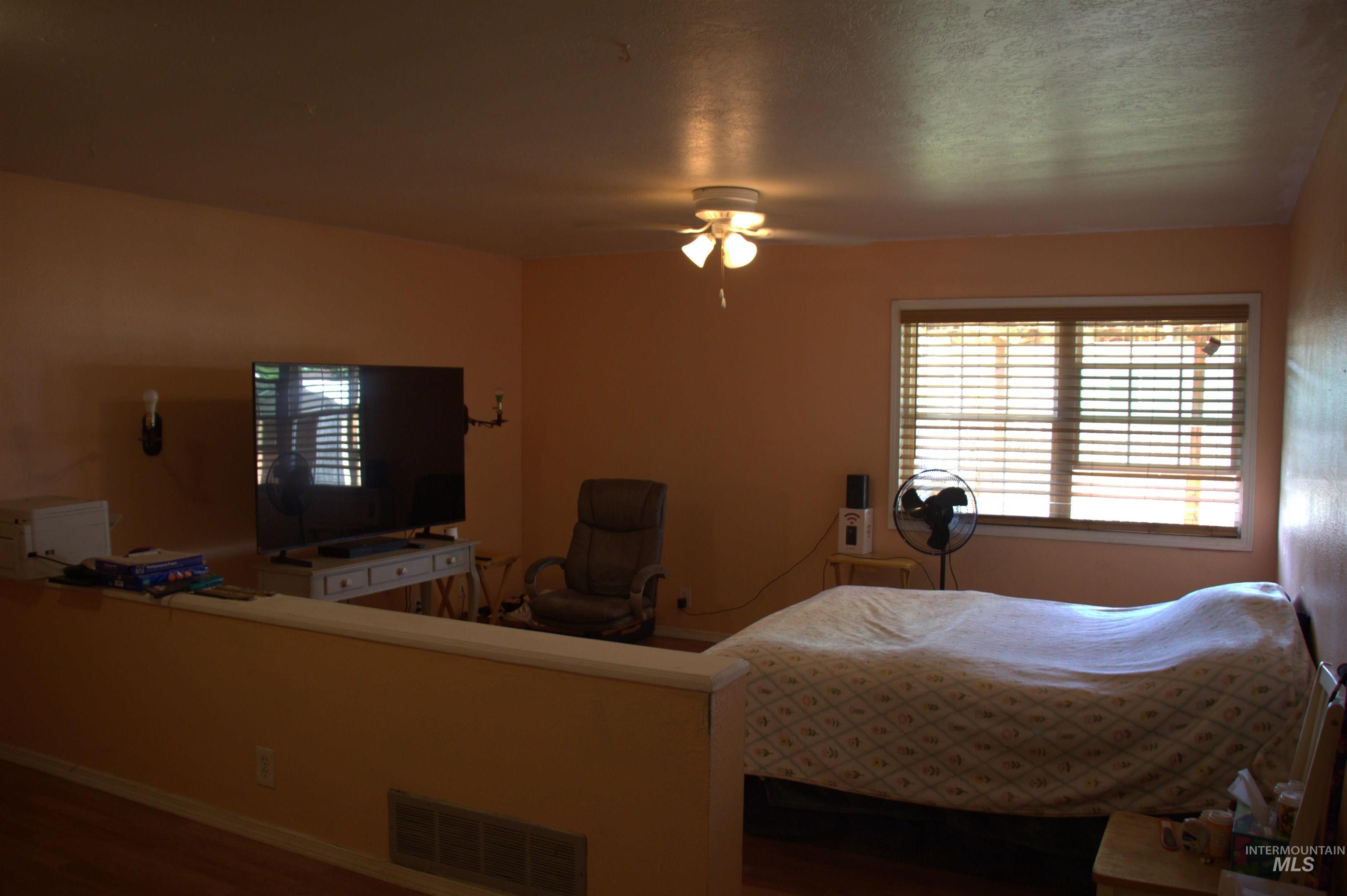 1638 SW 1st PL, Ontario, Oregon 97914, 4 Bedrooms, 2 Bathrooms, Residential For Sale, Price $315,000,MLS 98992839
