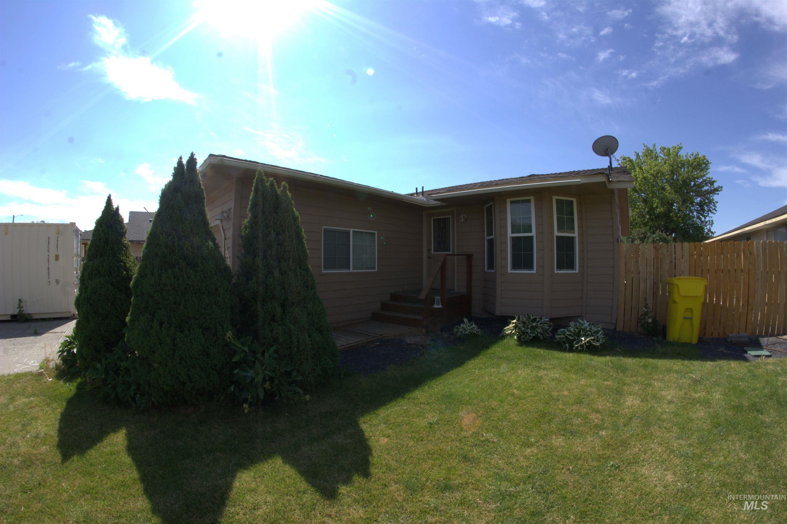 1638 SW 1st PL, Ontario, Oregon 97914, 4 Bedrooms, 2 Bathrooms, Residential For Sale, Price $315,000,MLS 98992839