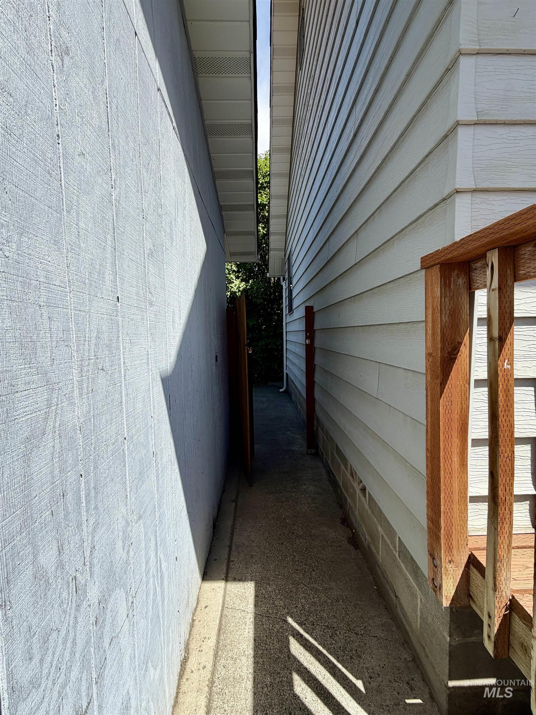 509/511 Jefferson, Moscow, Idaho 83843, 1 Bedroom, 1 Bathroom, Residential Income For Sale, Price $369,000,MLS 98992857