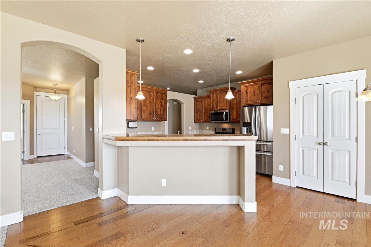 12876 S Salorgne Way, Nampa, Idaho 83686, 3 Bedrooms, 2 Bathrooms, Residential For Sale, Price $499,900,MLS 98992867