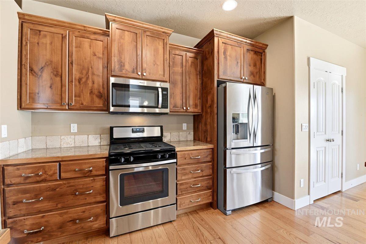 12876 S Salorgne Way, Nampa, Idaho 83686, 3 Bedrooms, 2 Bathrooms, Residential For Sale, Price $499,900,MLS 98992867