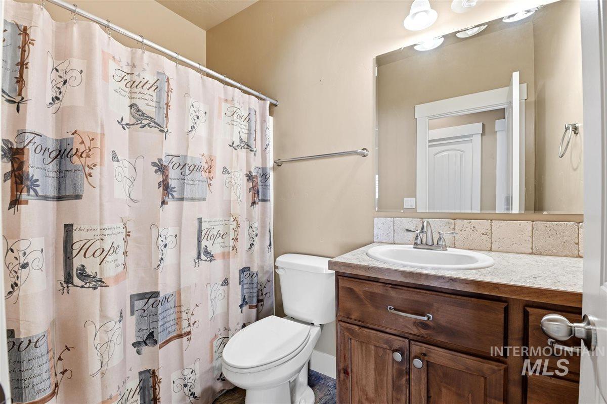 12876 S Salorgne Way, Nampa, Idaho 83686, 3 Bedrooms, 2 Bathrooms, Residential For Sale, Price $499,900,MLS 98992867