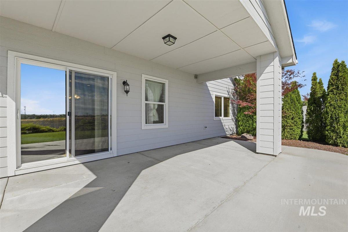 12876 S Salorgne Way, Nampa, Idaho 83686, 3 Bedrooms, 2 Bathrooms, Residential For Sale, Price $499,900,MLS 98992867