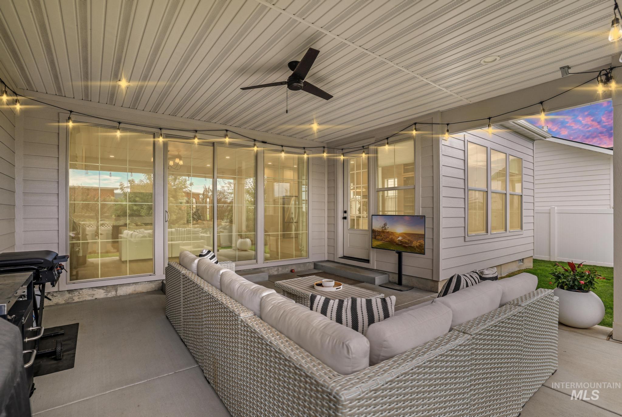 3131 Moonrise Rd, Twin Falls, Idaho 83301, 4 Bedrooms, 2.5 Bathrooms, Residential For Sale, Price $750,000,MLS 98992890