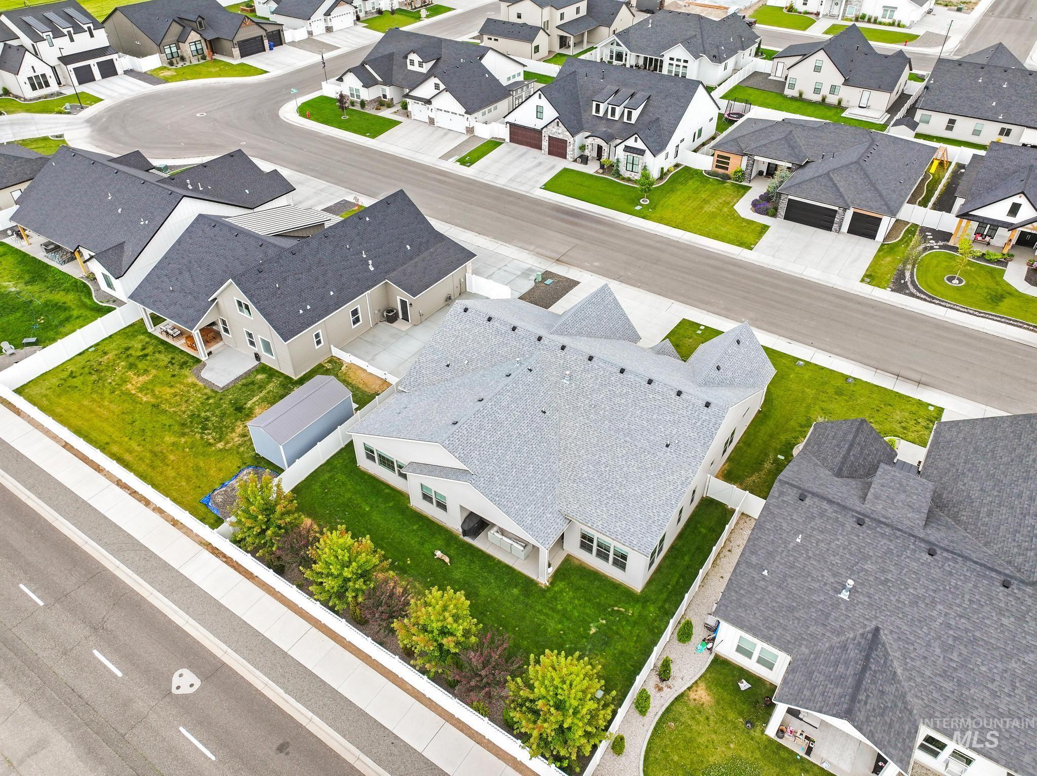 3131 Moonrise Rd, Twin Falls, Idaho 83301, 4 Bedrooms, 2.5 Bathrooms, Residential For Sale, Price $750,000,MLS 98992890