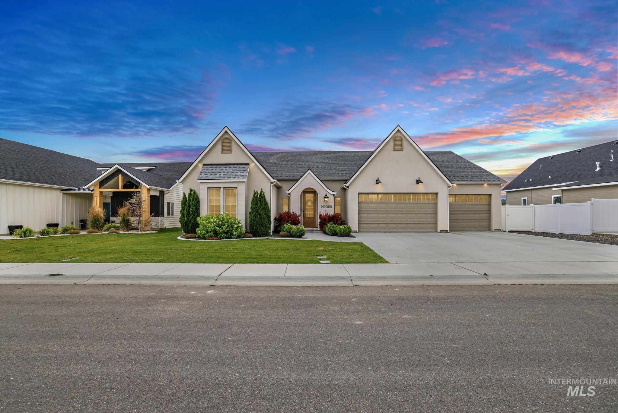 3131 Moonrise Rd, Twin Falls, Idaho 83301, 4 Bedrooms, 2.5 Bathrooms, Residential For Sale, Price $750,000,MLS 98992890