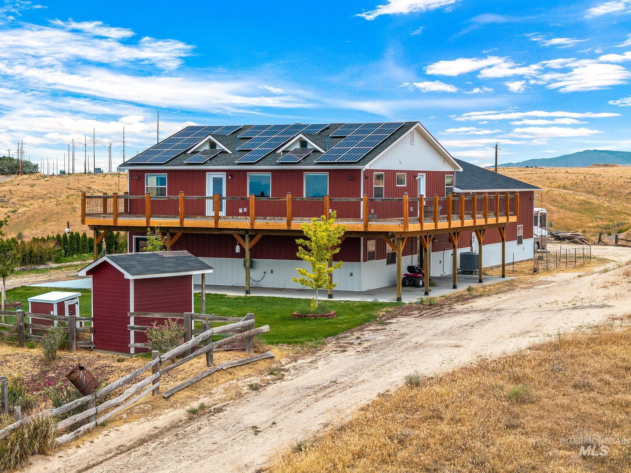 870 Desert Wind Rd, Boise, Idaho 83716, 3 Bedrooms, 2.5 Bathrooms, Residential For Sale, Price $900,000,MLS 98992892