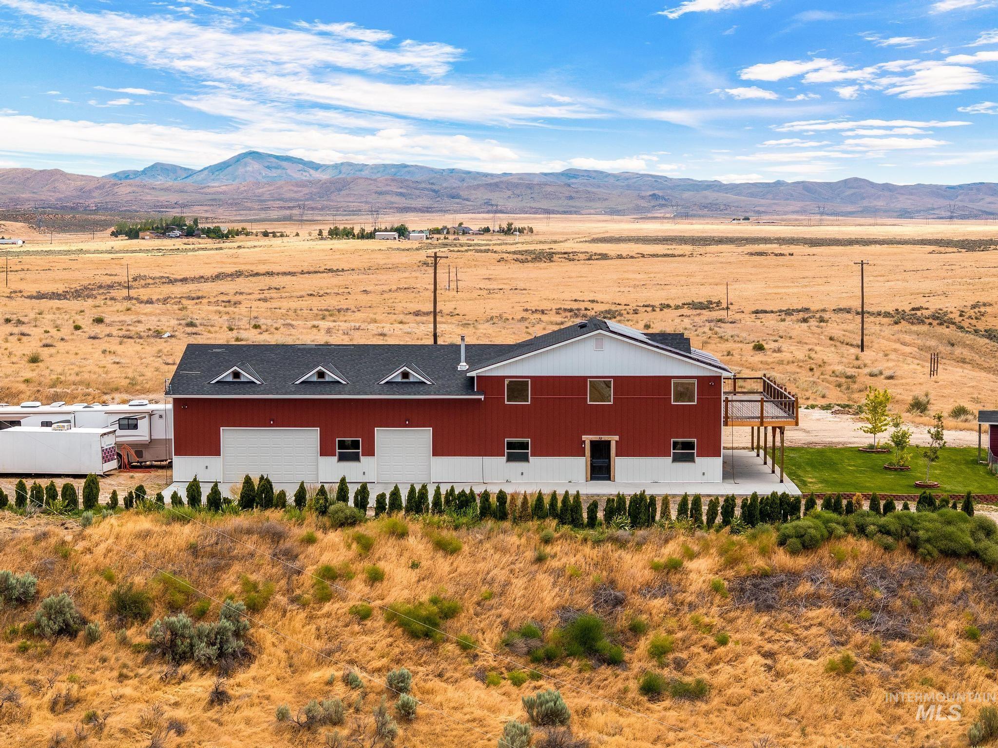 870 Desert Wind Rd, Boise, Idaho 83716, 3 Bedrooms, 2.5 Bathrooms, Residential For Sale, Price $900,000,MLS 98992892