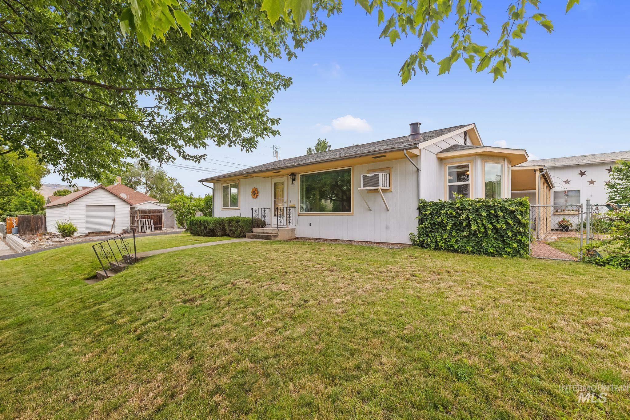1721 3rd Street, Lewiston, Idaho 83501, 2 Bedrooms, 1 Bathroom, Residential For Sale, Price $375,000,MLS 98992898