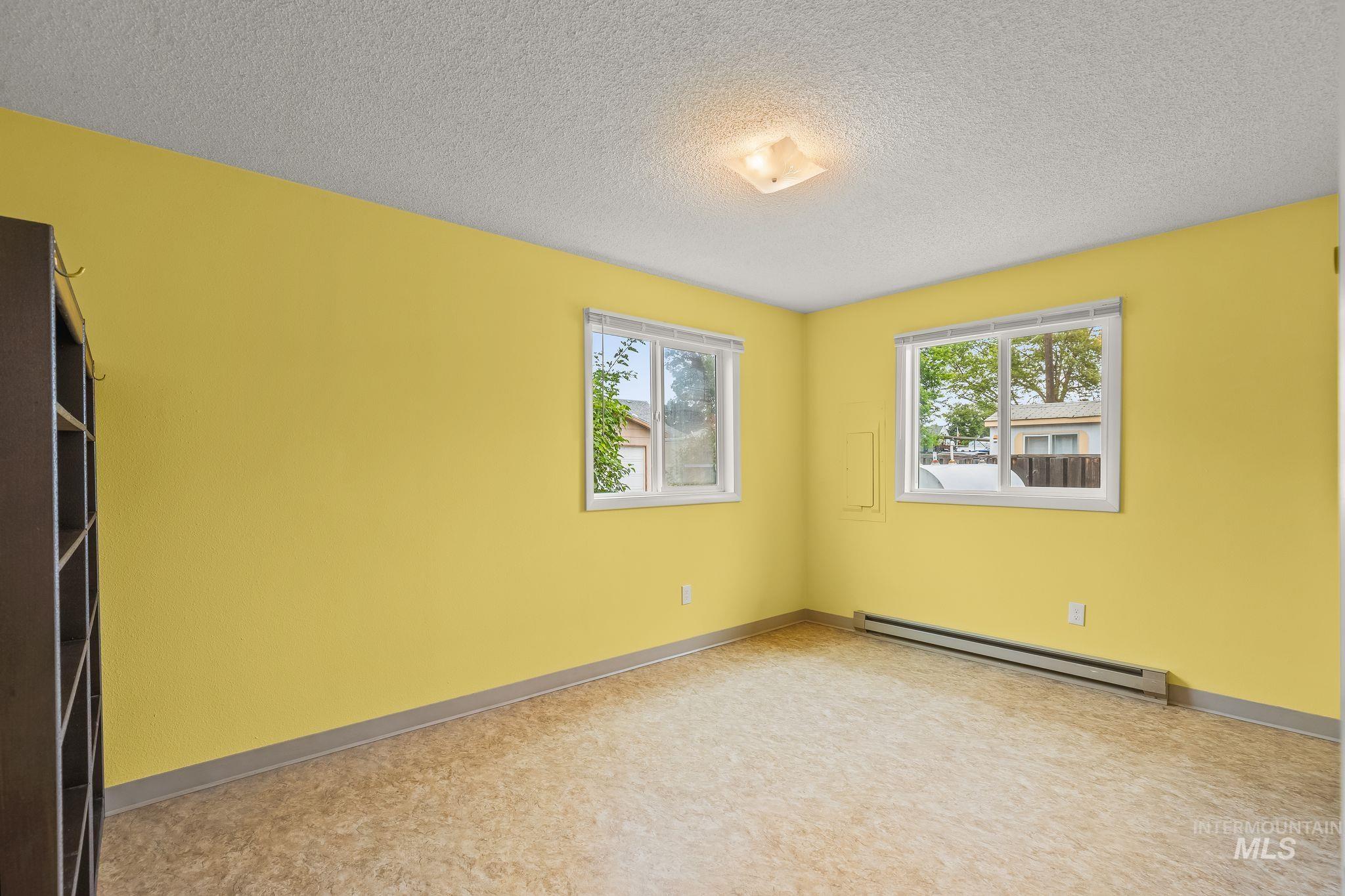 1721 3rd Street, Lewiston, Idaho 83501, 2 Bedrooms, 1 Bathroom, Residential For Sale, Price $375,000,MLS 98992898
