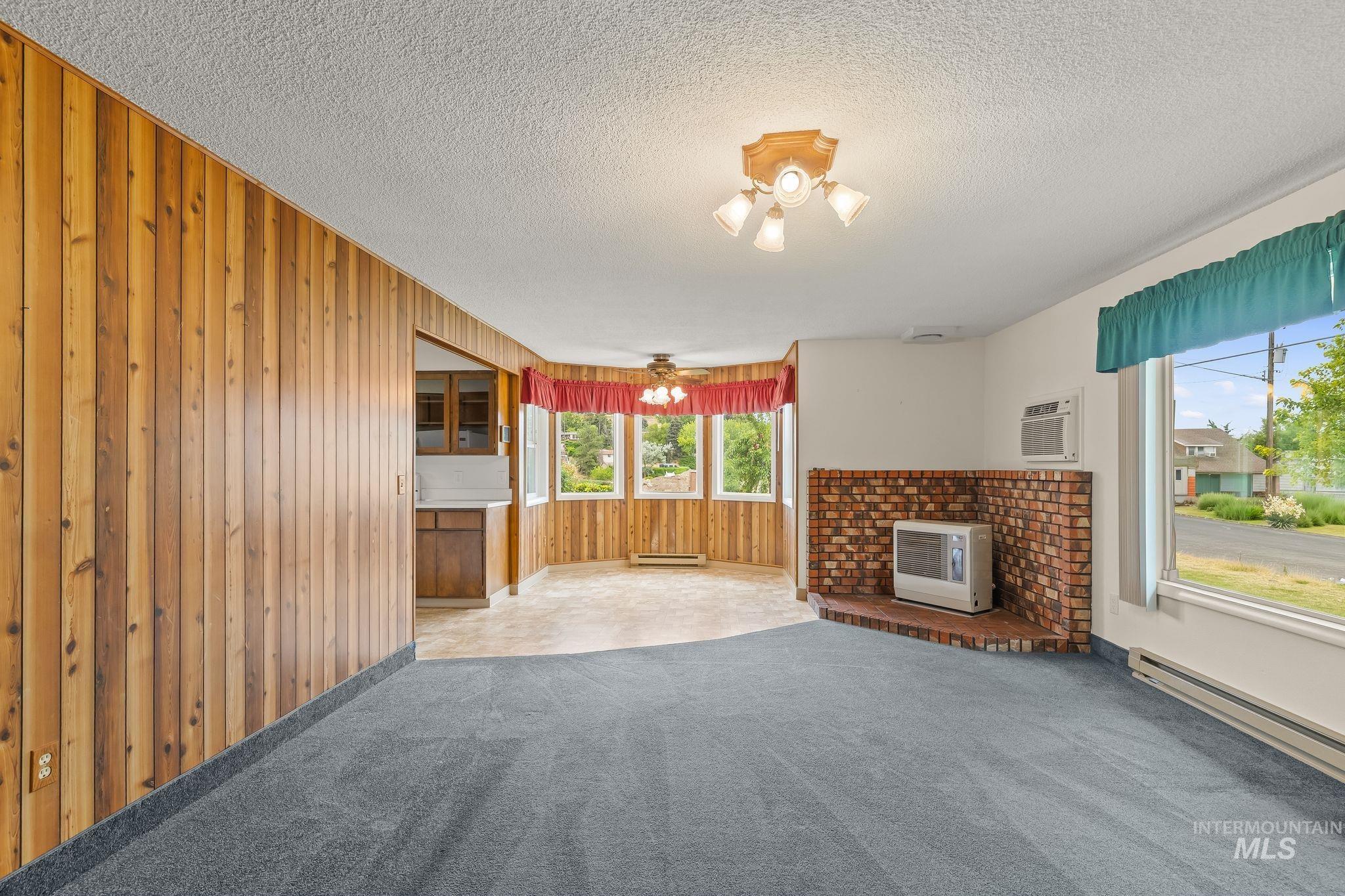 1721 3rd Street, Lewiston, Idaho 83501, 2 Bedrooms, 1 Bathroom, Residential For Sale, Price $375,000,MLS 98992898