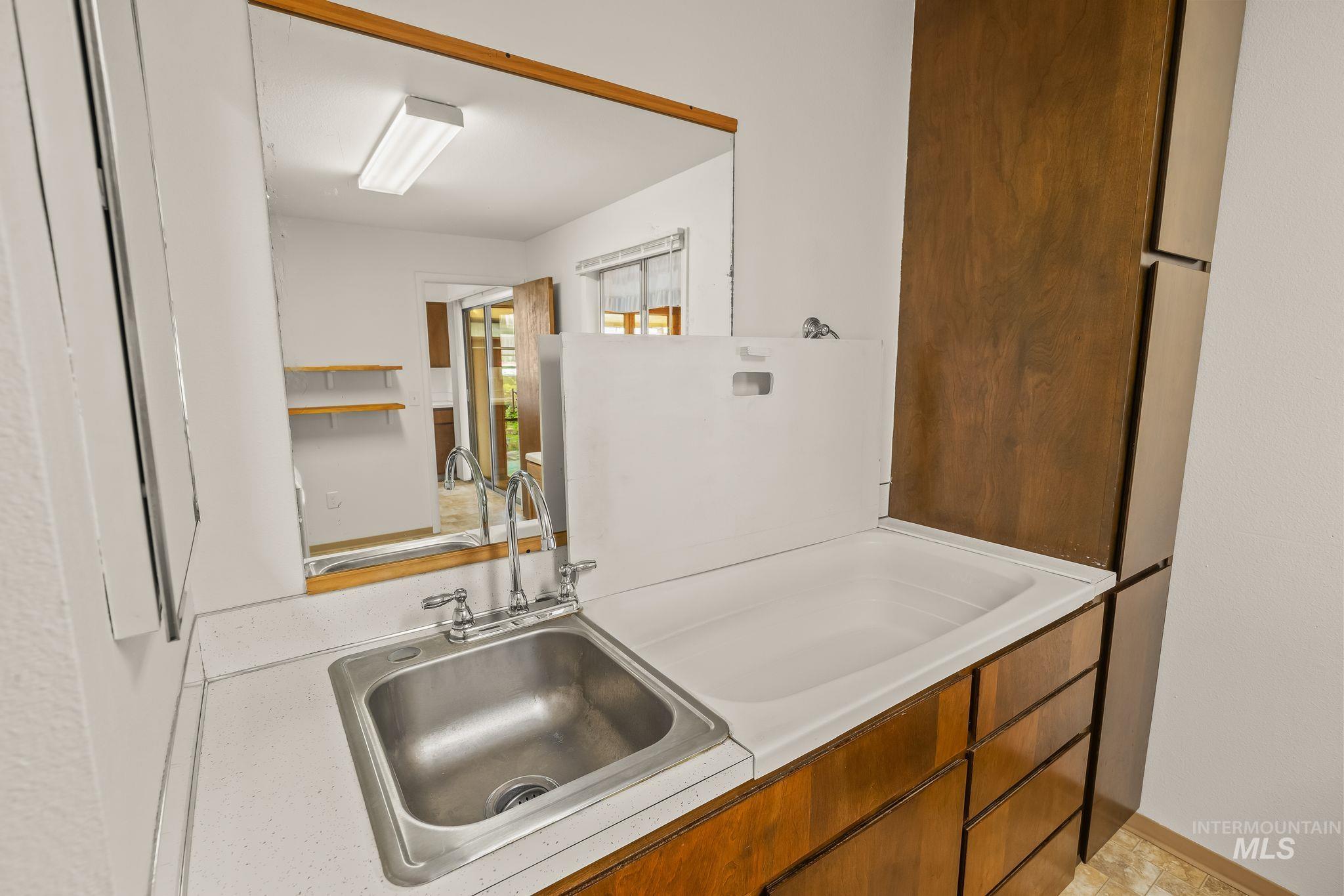 1721 3rd Street, Lewiston, Idaho 83501, 2 Bedrooms, 1 Bathroom, Residential For Sale, Price $375,000,MLS 98992898