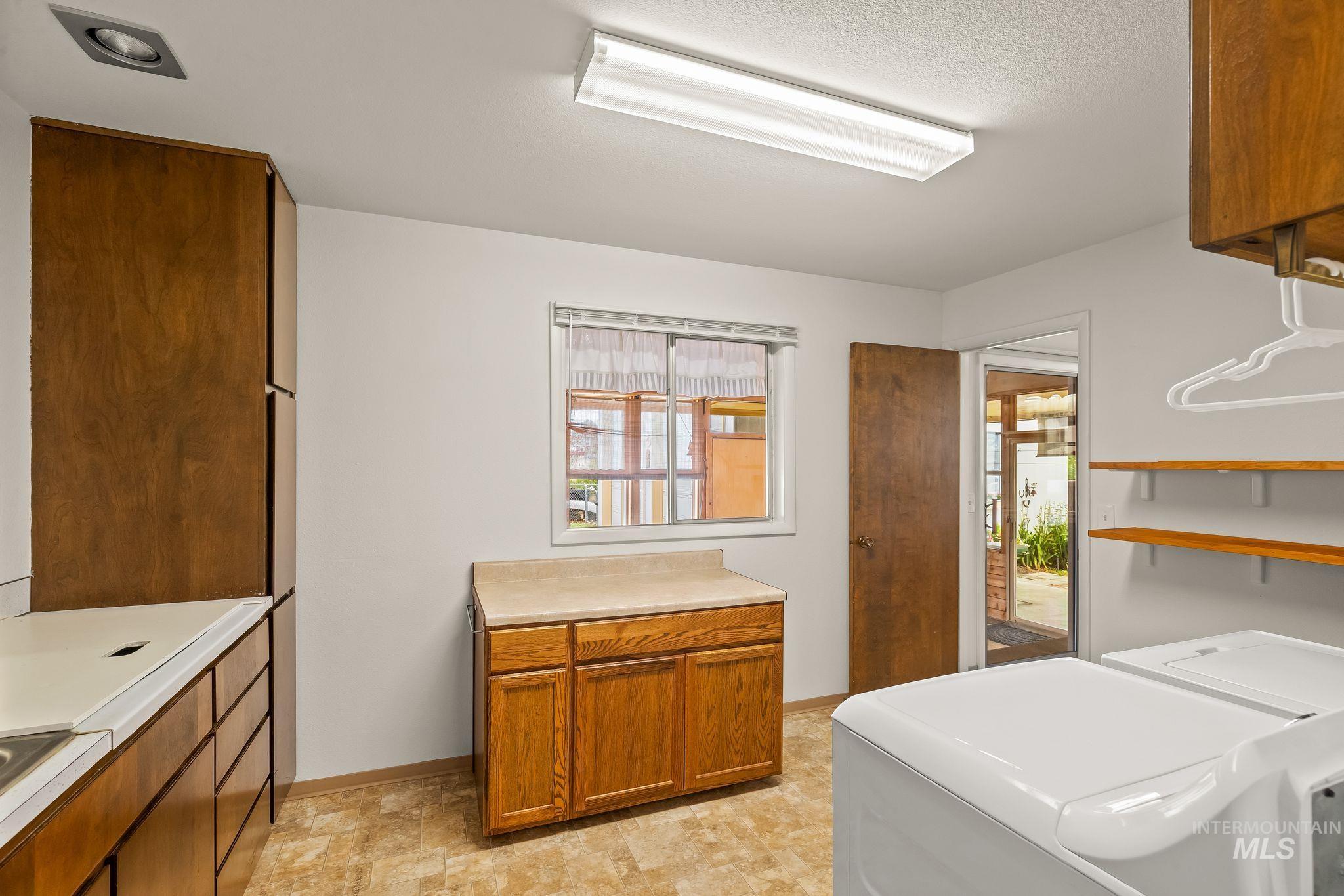 1721 3rd Street, Lewiston, Idaho 83501, 2 Bedrooms, 1 Bathroom, Residential For Sale, Price $375,000,MLS 98992898