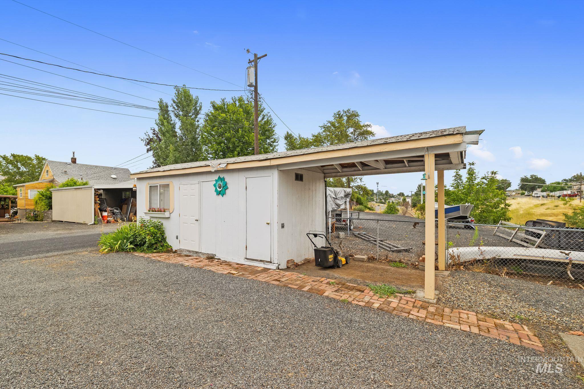 1721 3rd Street, Lewiston, Idaho 83501, 2 Bedrooms, 1 Bathroom, Residential For Sale, Price $375,000,MLS 98992898