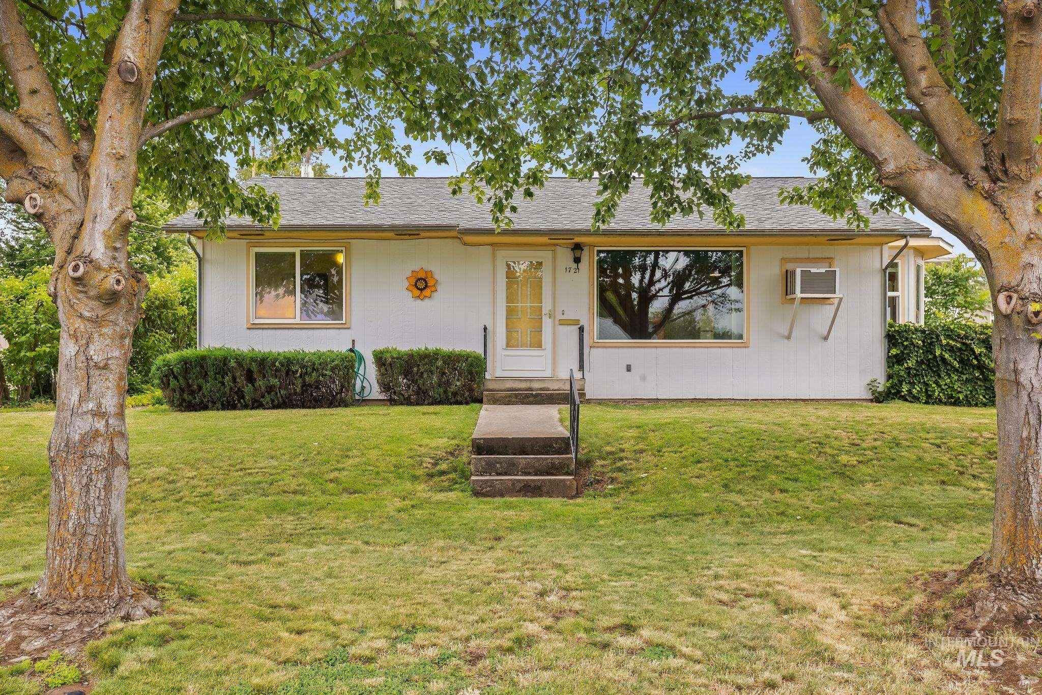 1721 3rd Street, Lewiston, Idaho 83501, 2 Bedrooms, 1 Bathroom, Residential For Sale, Price $375,000,MLS 98992898