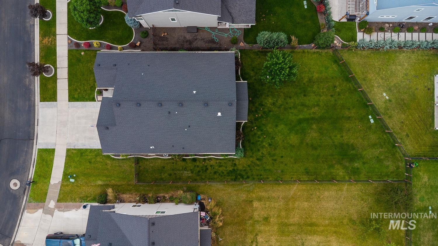 1023 N Chastain Ln, Eagle, Idaho 83616, 3 Bedrooms, 2 Bathrooms, Residential For Sale, Price $565,000, 98992901