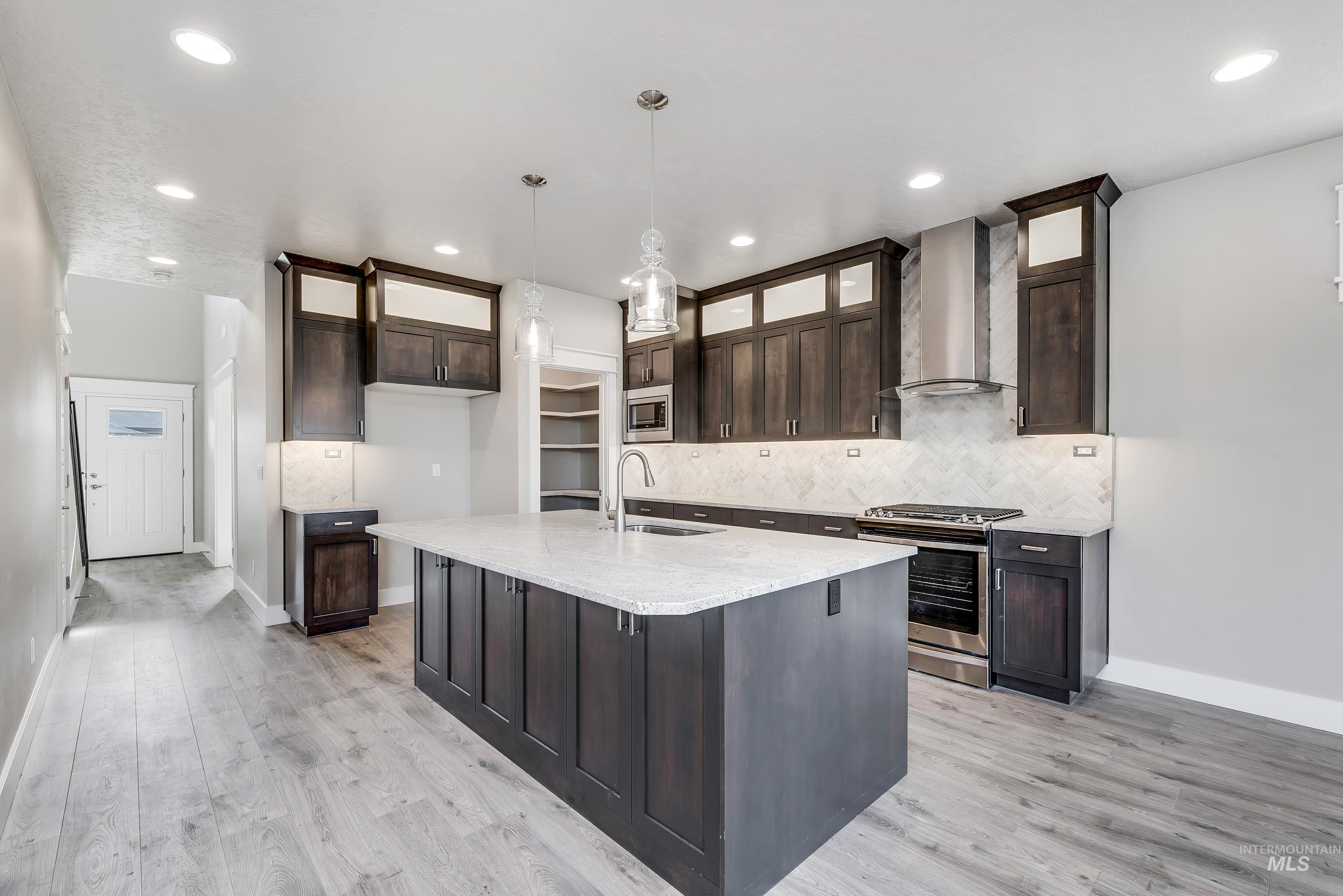 470 E Claymont Ct, Meridian, Idaho 83642, 4 Bedrooms, 2.5 Bathrooms, Residential For Sale, Price $779,999,MLS 98992903