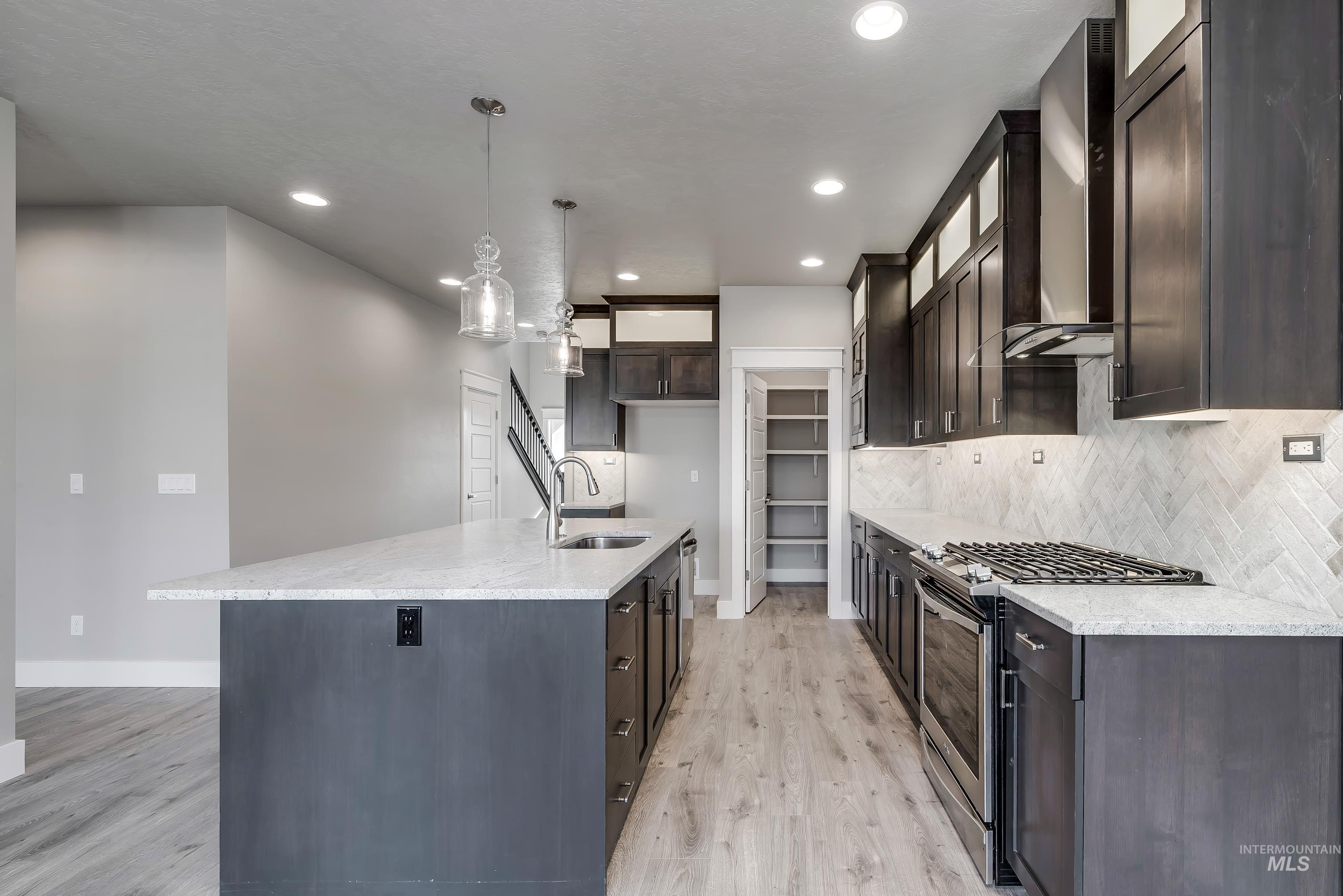 470 E Claymont Ct, Meridian, Idaho 83642, 4 Bedrooms, 2.5 Bathrooms, Residential For Sale, Price $779,999,MLS 98992903