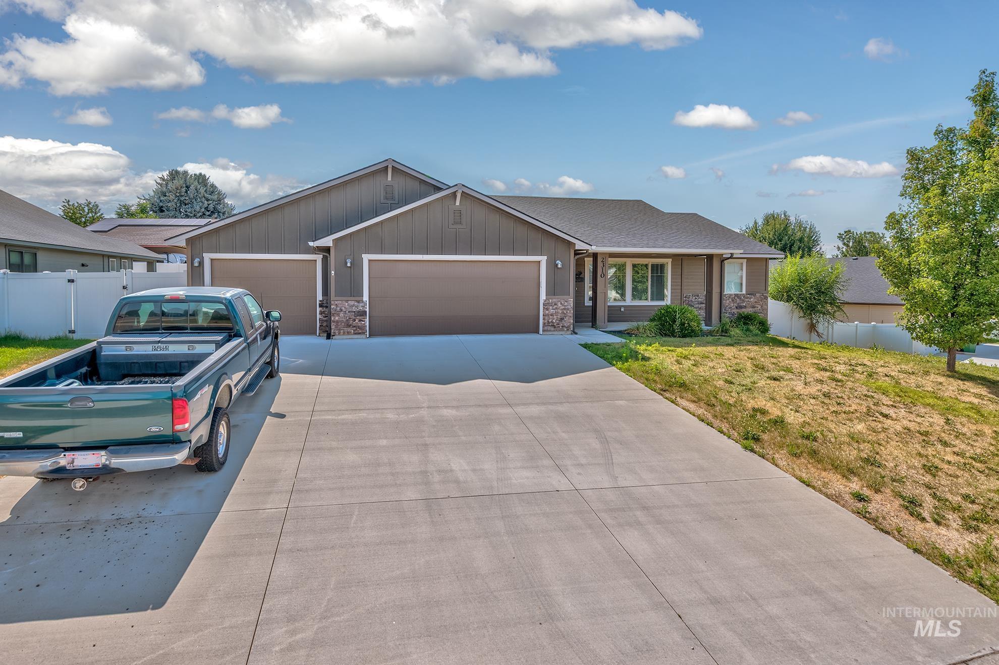 2310 Vista Ave, Payette, Idaho 83661, 3 Bedrooms, 2 Bathrooms, Residential For Sale, Price $375,000,MLS 98992934