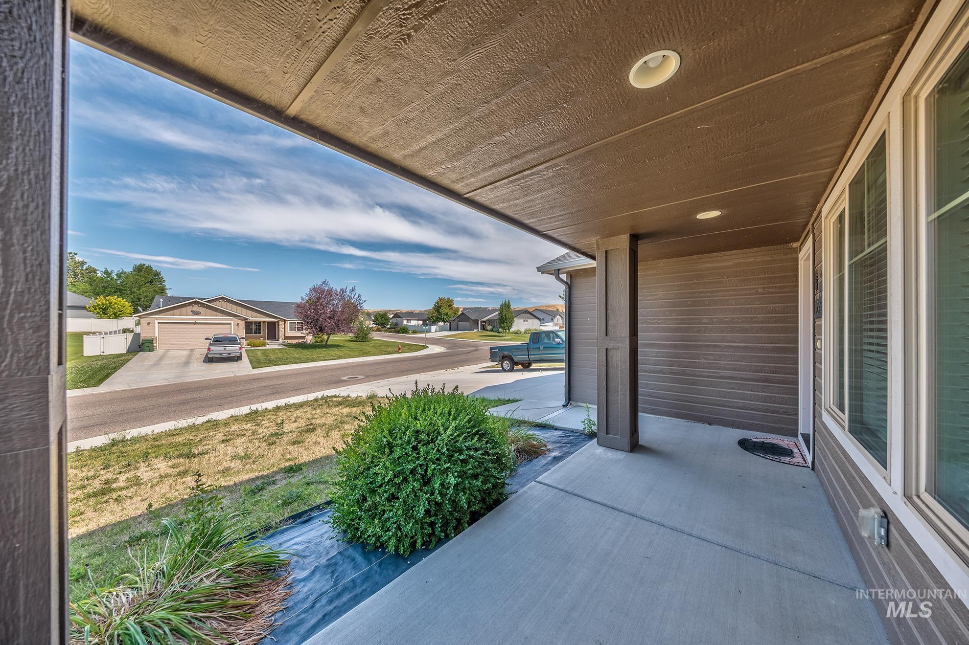 2310 Vista Ave, Payette, Idaho 83661, 3 Bedrooms, 2 Bathrooms, Residential For Sale, Price $375,000,MLS 98992934