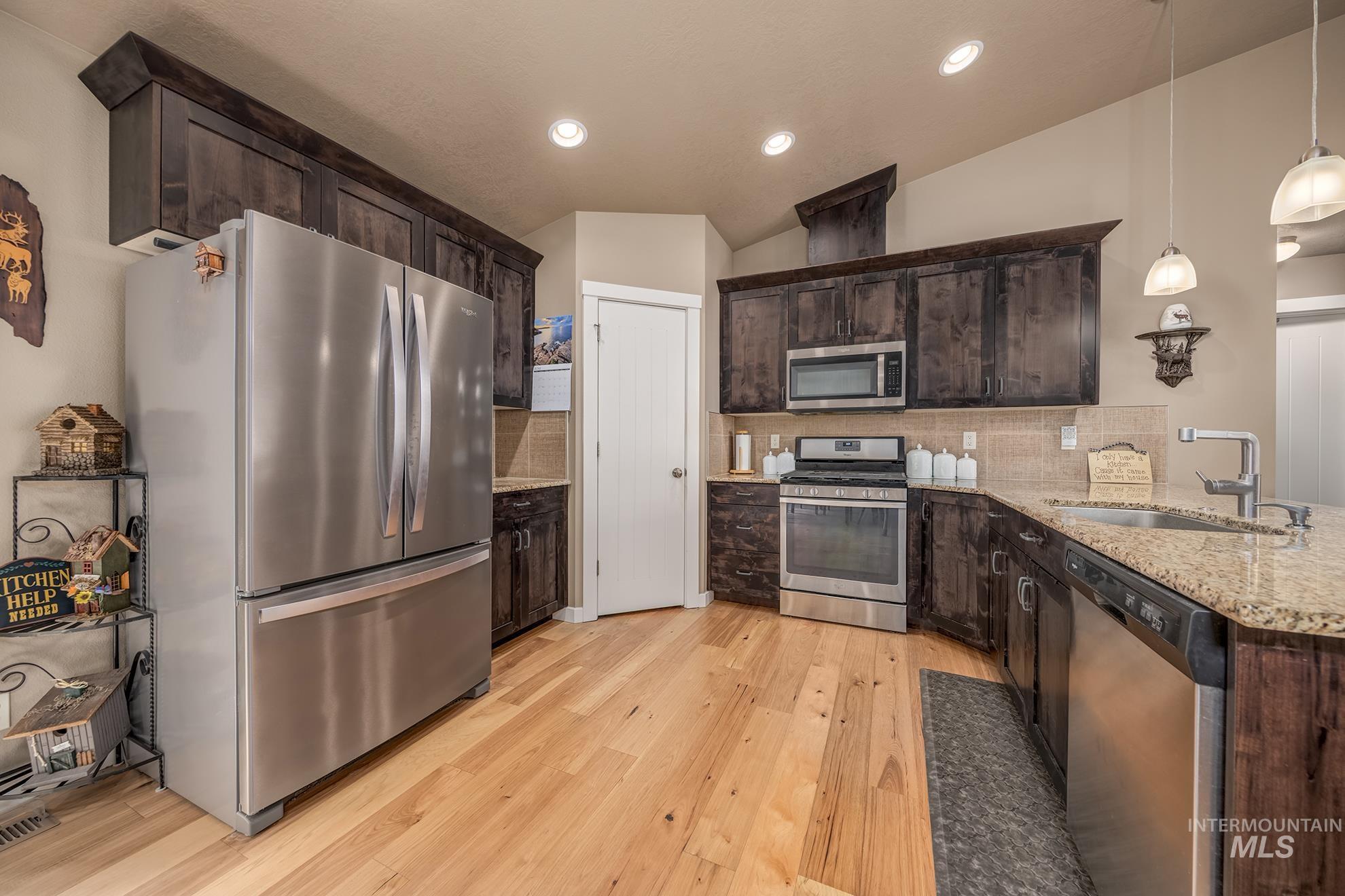 2310 Vista Ave, Payette, Idaho 83661, 3 Bedrooms, 2 Bathrooms, Residential For Sale, Price $375,000,MLS 98992934