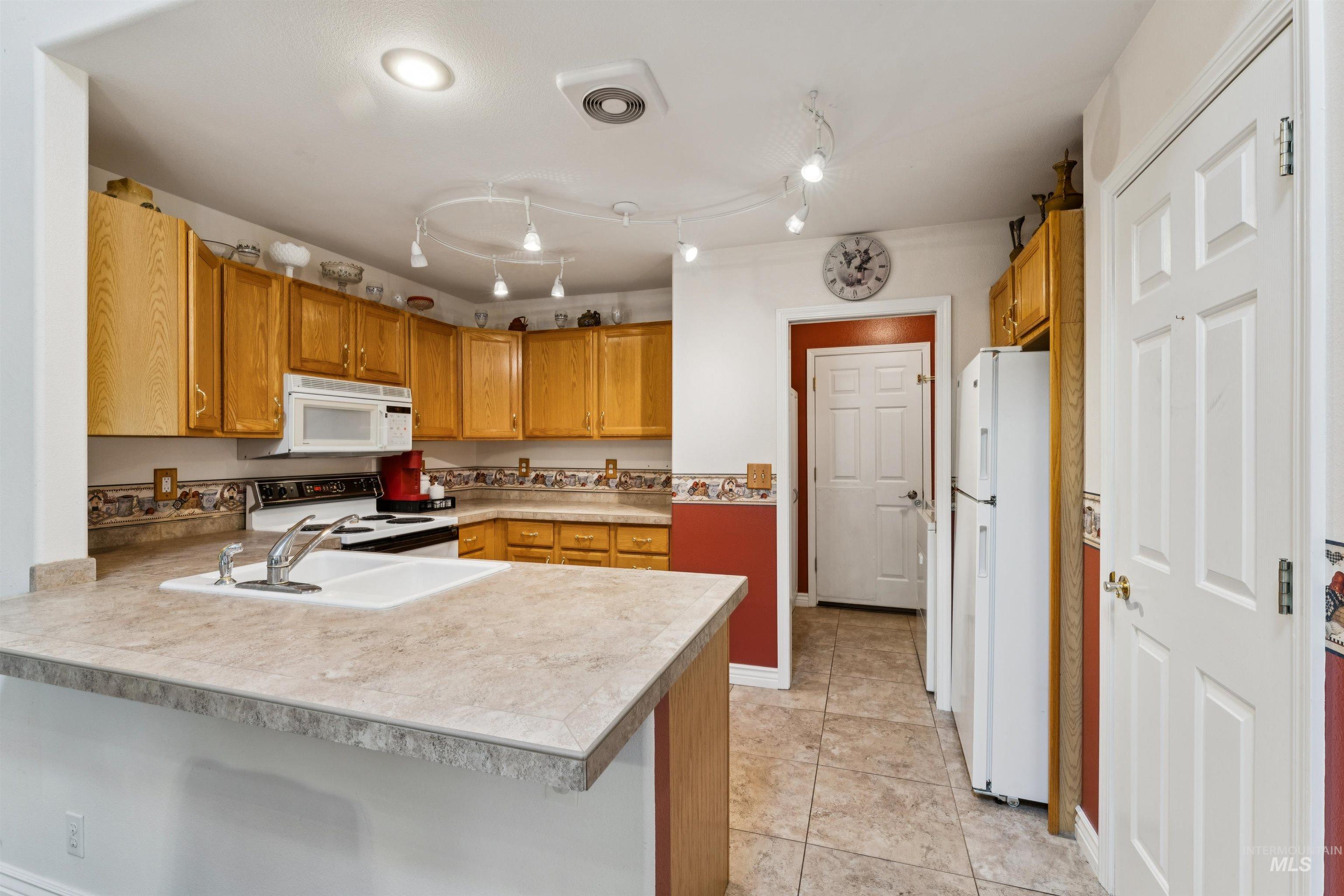 3079 N Ash Park Lane, Boise, Idaho 83704, 3 Bedrooms, 2 Bathrooms, Residential For Sale, Price $369,900, 98992945