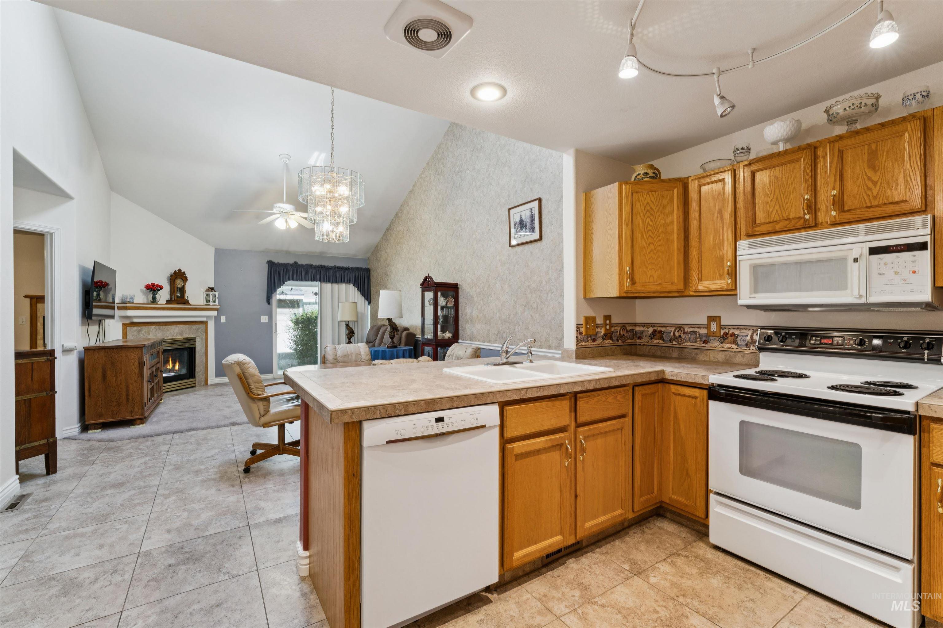 3079 N Ash Park Lane, Boise, Idaho 83704, 3 Bedrooms, 2 Bathrooms, Residential For Sale, Price $369,900, 98992945