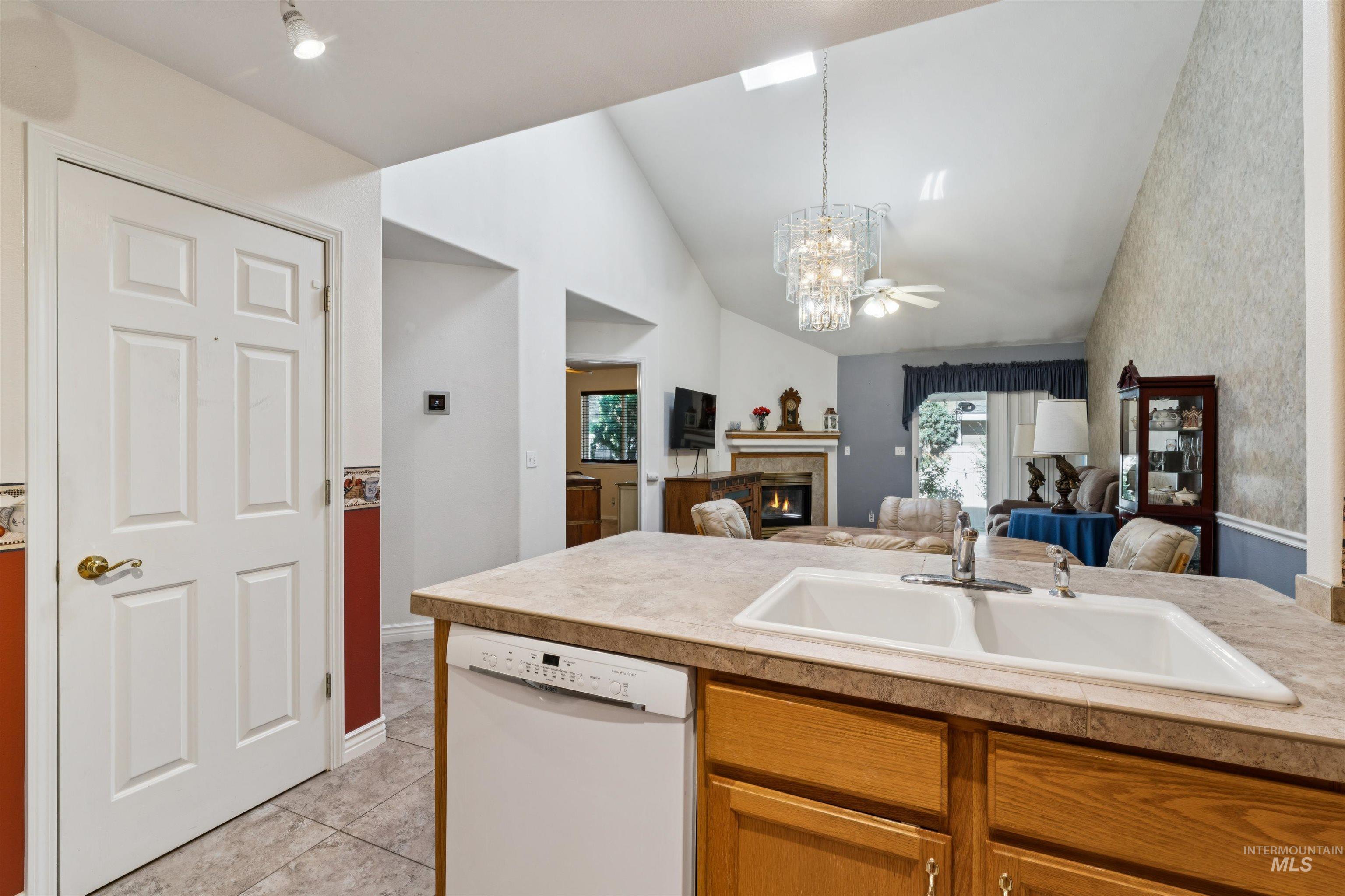 3079 N Ash Park Lane, Boise, Idaho 83704, 3 Bedrooms, 2 Bathrooms, Residential For Sale, Price $369,900, 98992945