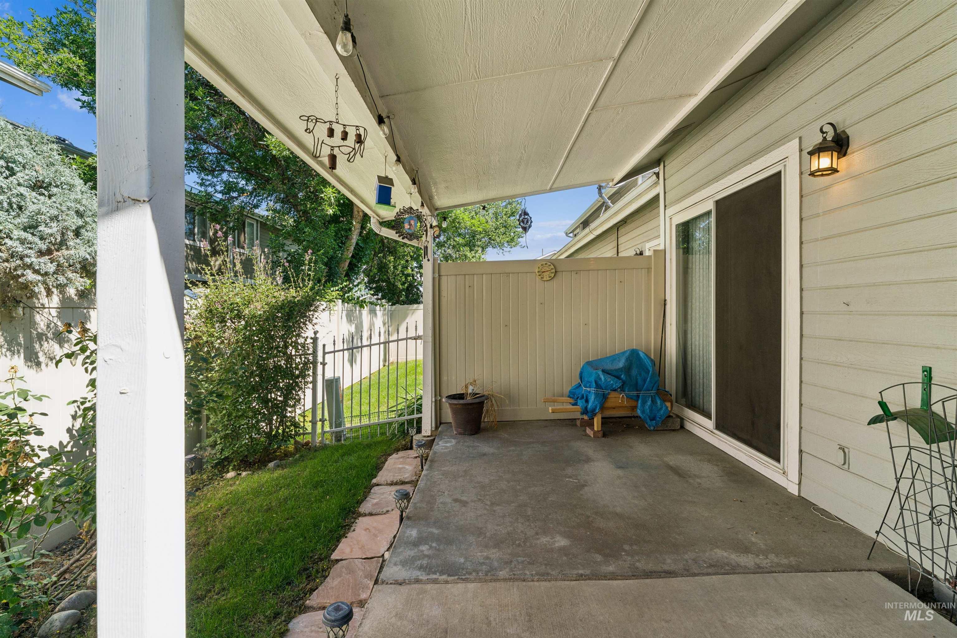 3079 N Ash Park Lane, Boise, Idaho 83704, 3 Bedrooms, 2 Bathrooms, Residential For Sale, Price $369,900, 98992945