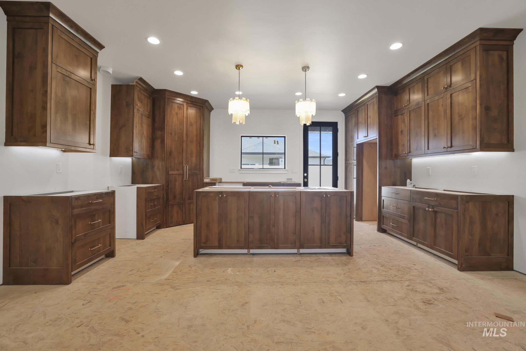 979 Siphon St, Twin Falls, Idaho 83301-7778, 4 Bedrooms, 2.5 Bathrooms, Residential For Sale, Price $579,999,MLS 98992947