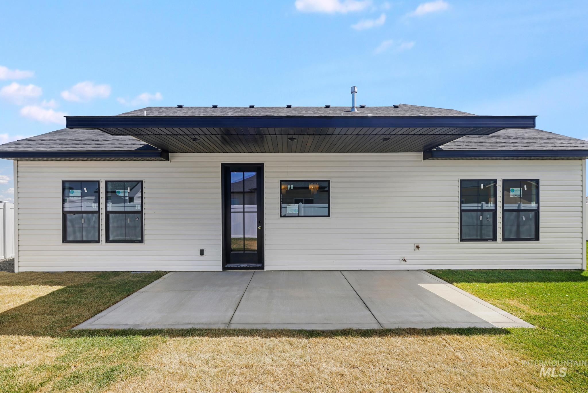 979 Siphon St, Twin Falls, Idaho 83301-7778, 4 Bedrooms, 2.5 Bathrooms, Residential For Sale, Price $579,999,MLS 98992947