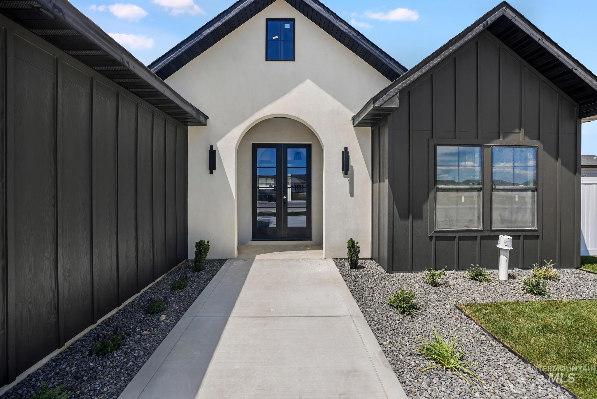 979 Siphon St, Twin Falls, Idaho 83301-7778, 4 Bedrooms, 2.5 Bathrooms, Residential For Sale, Price $579,999,MLS 98992947