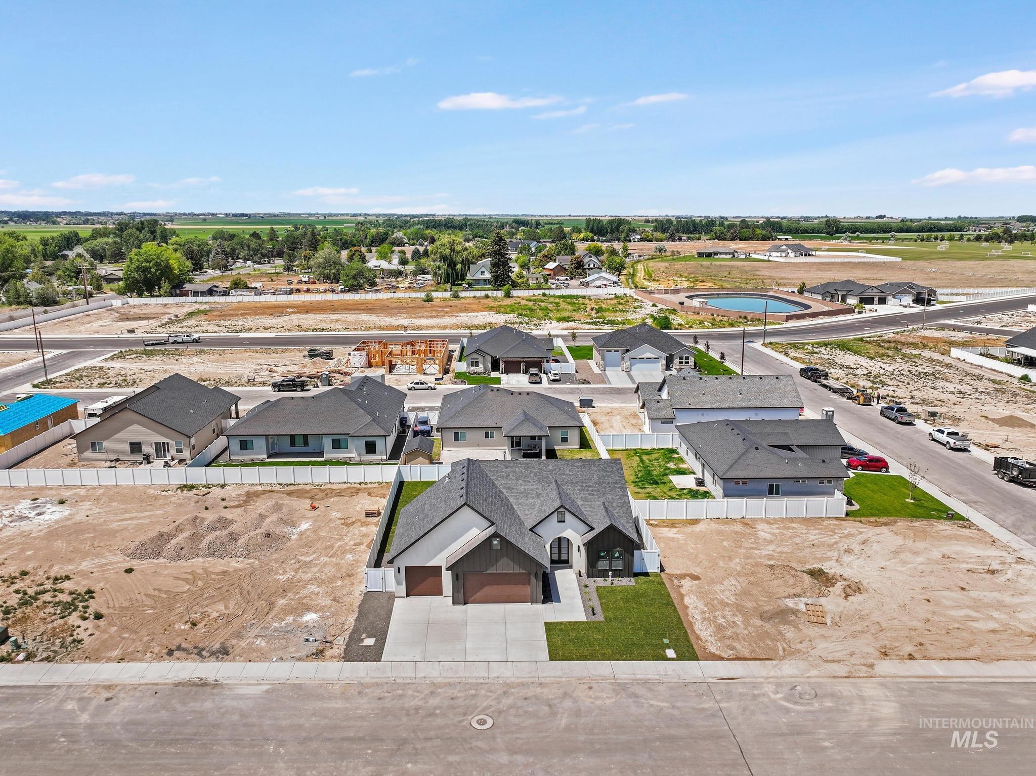 979 Siphon St, Twin Falls, Idaho 83301-7778, 4 Bedrooms, 2.5 Bathrooms, Residential For Sale, Price $579,999,MLS 98992947