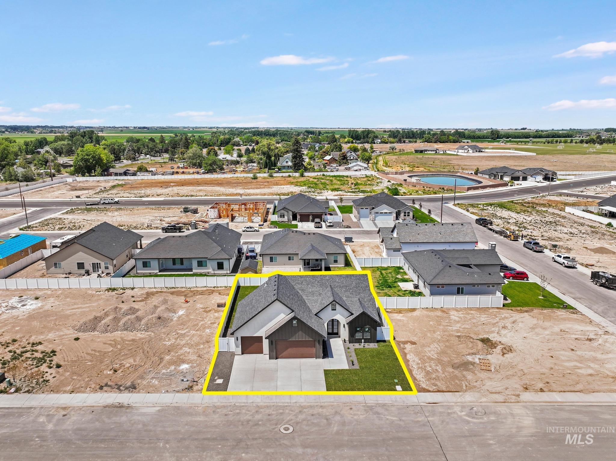 979 Siphon St, Twin Falls, Idaho 83301-7778, 4 Bedrooms, 2.5 Bathrooms, Residential For Sale, Price $579,999,MLS 98992947