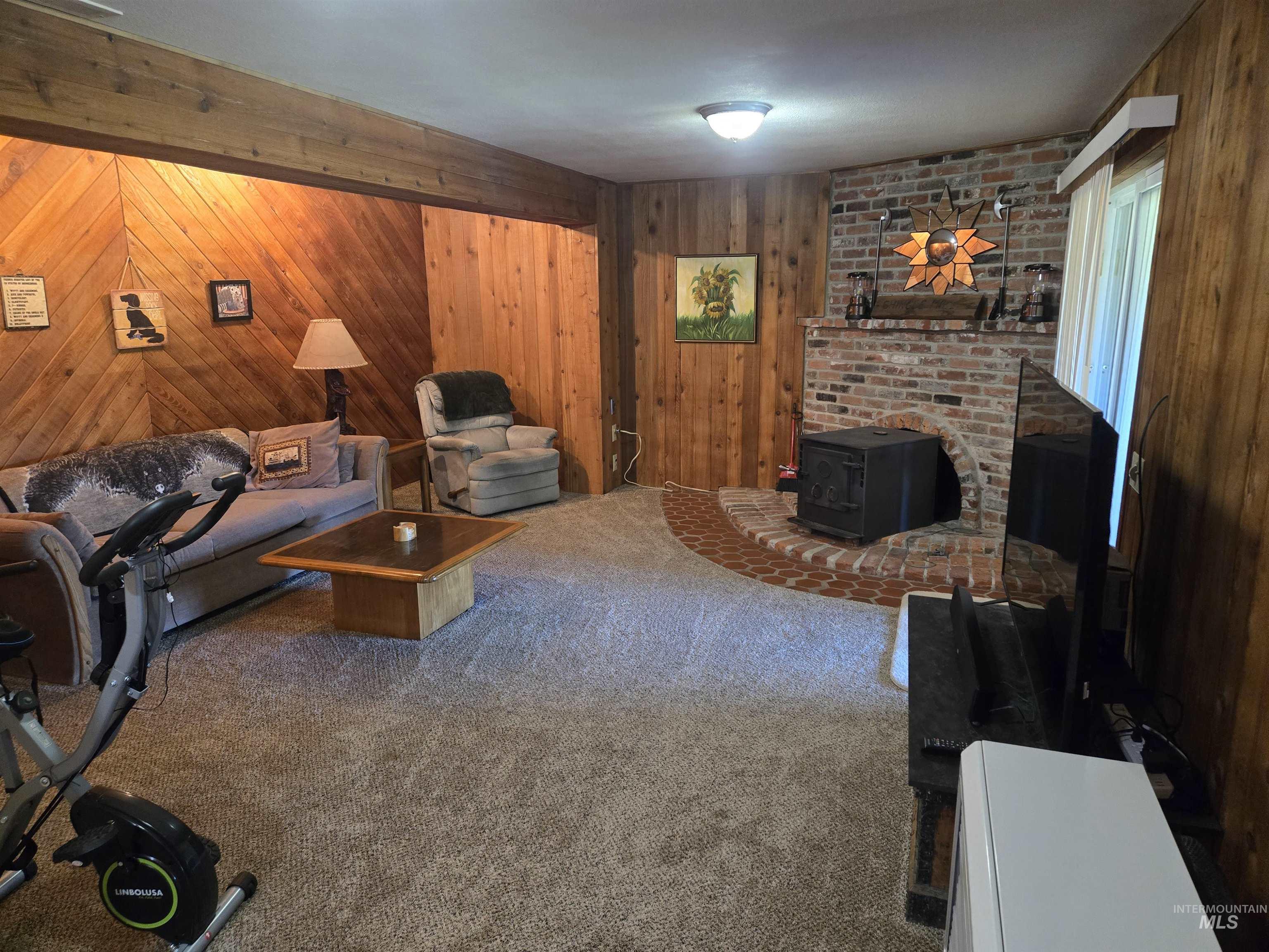 288 Shasta Circle, Orofino, Idaho 83544, 5 Bedrooms, 2 Bathrooms, Residential For Sale, Price $475,000, 98992948