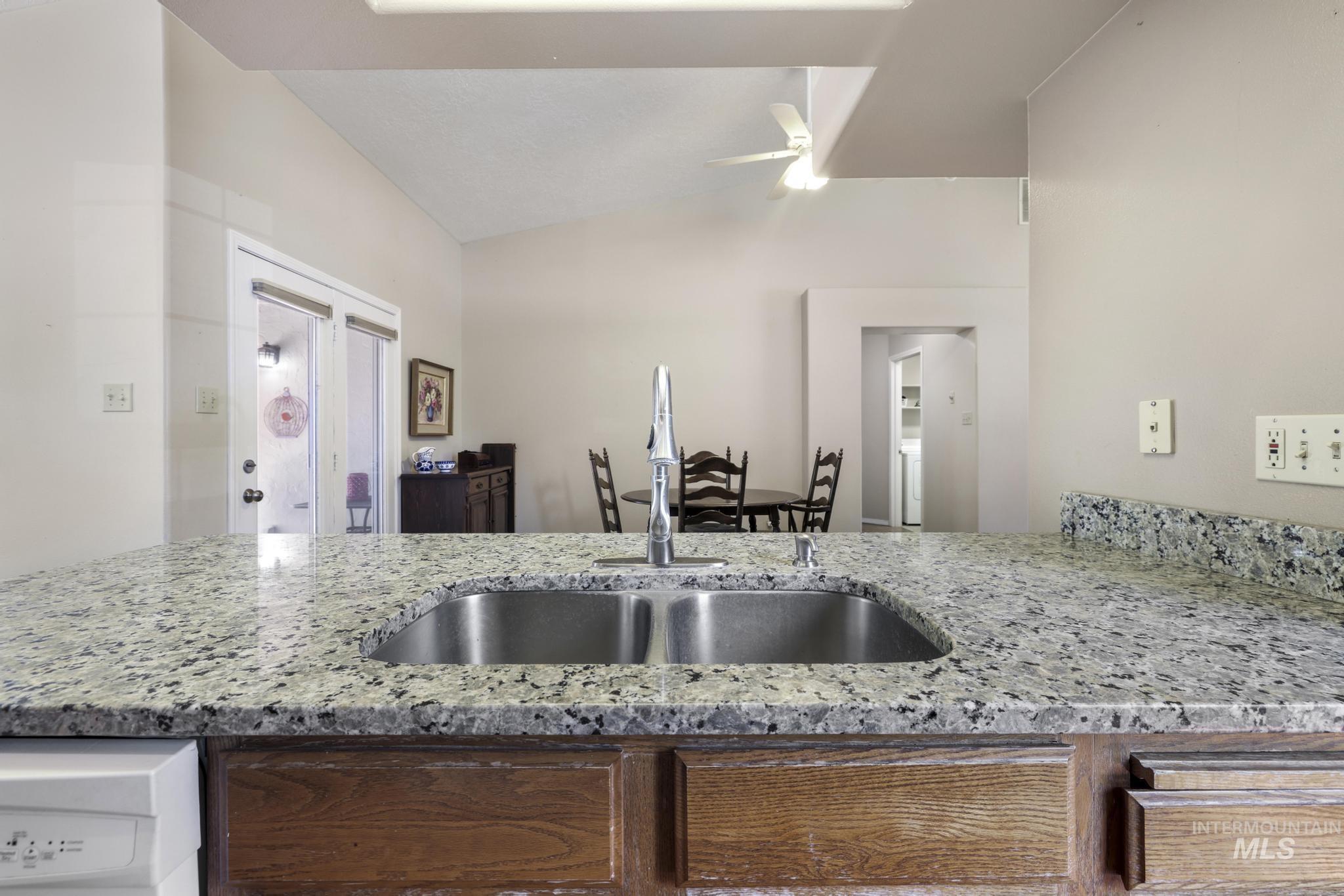 1003 Cypress Way, Twin Falls, Idaho 83301, 3 Bedrooms, 2 Bathrooms, Residential For Sale, Price $359,000,MLS 98992953