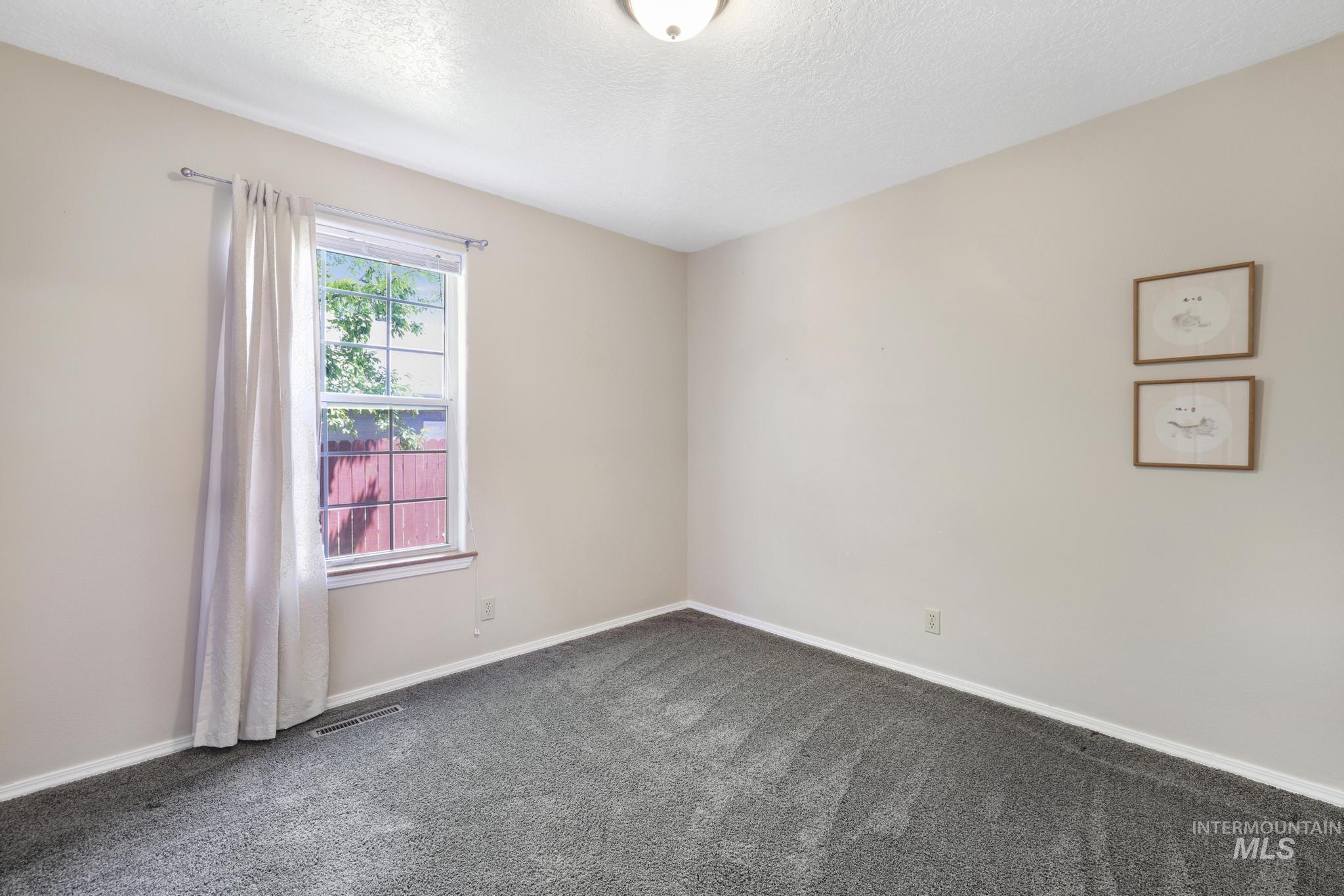 1003 Cypress Way, Twin Falls, Idaho 83301, 3 Bedrooms, 2 Bathrooms, Residential For Sale, Price $359,000,MLS 98992953