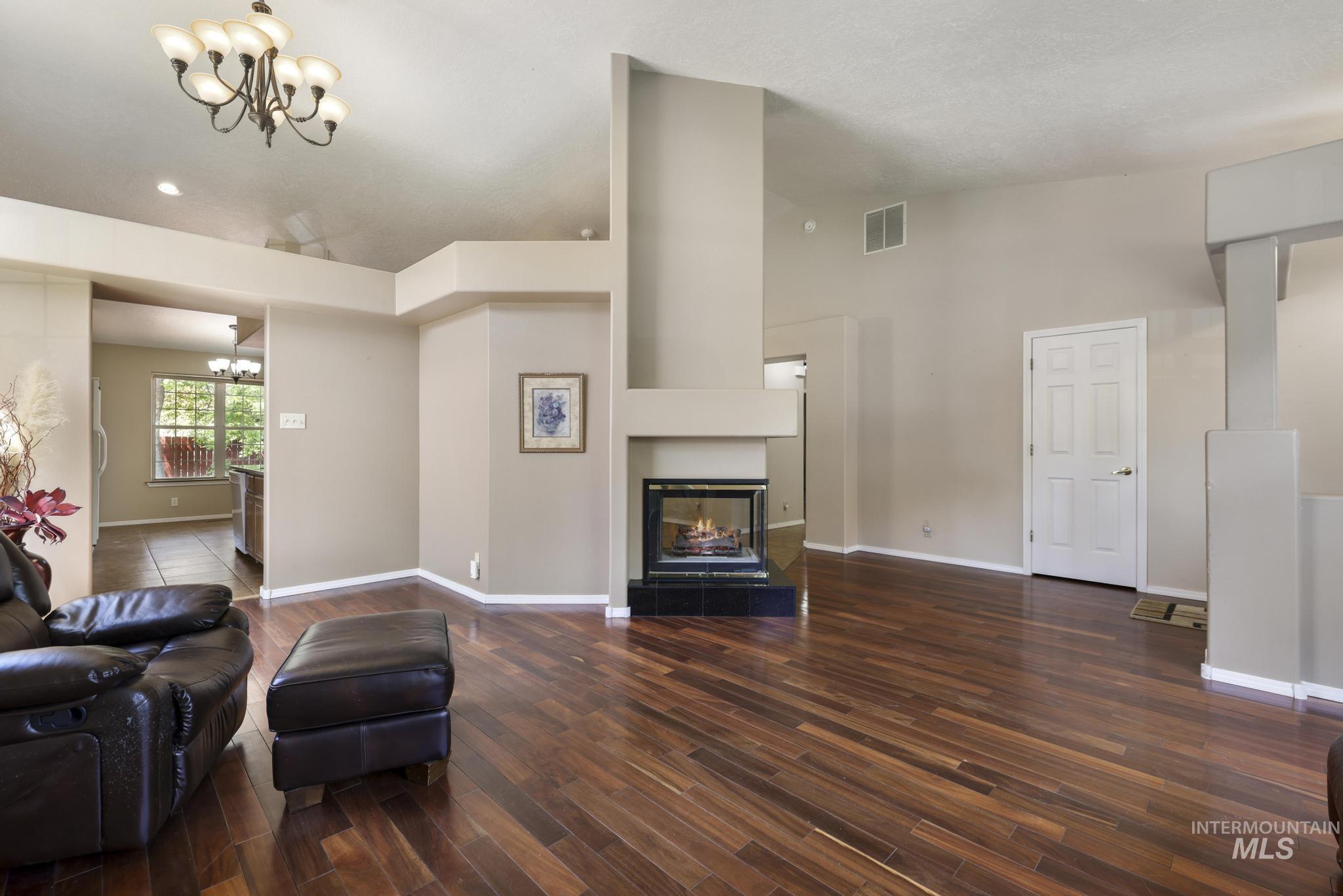 1003 Cypress Way, Twin Falls, Idaho 83301, 3 Bedrooms, 2 Bathrooms, Residential For Sale, Price $359,000,MLS 98992953