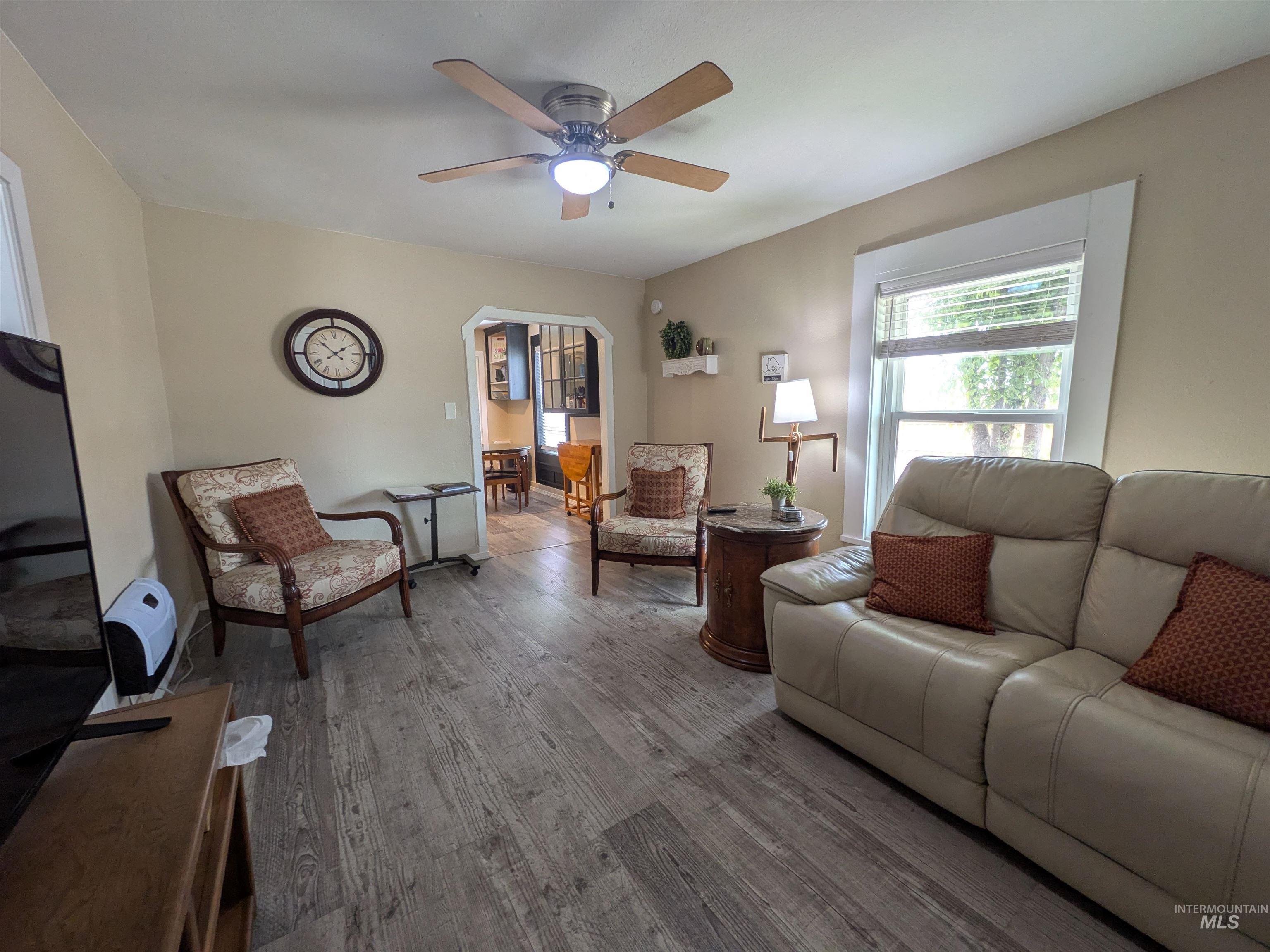 615 SE 6th St, Ontario, Oregon 97914, 3 Bedrooms, 1 Bathroom, Residential For Sale, Price $250,000, 98992954