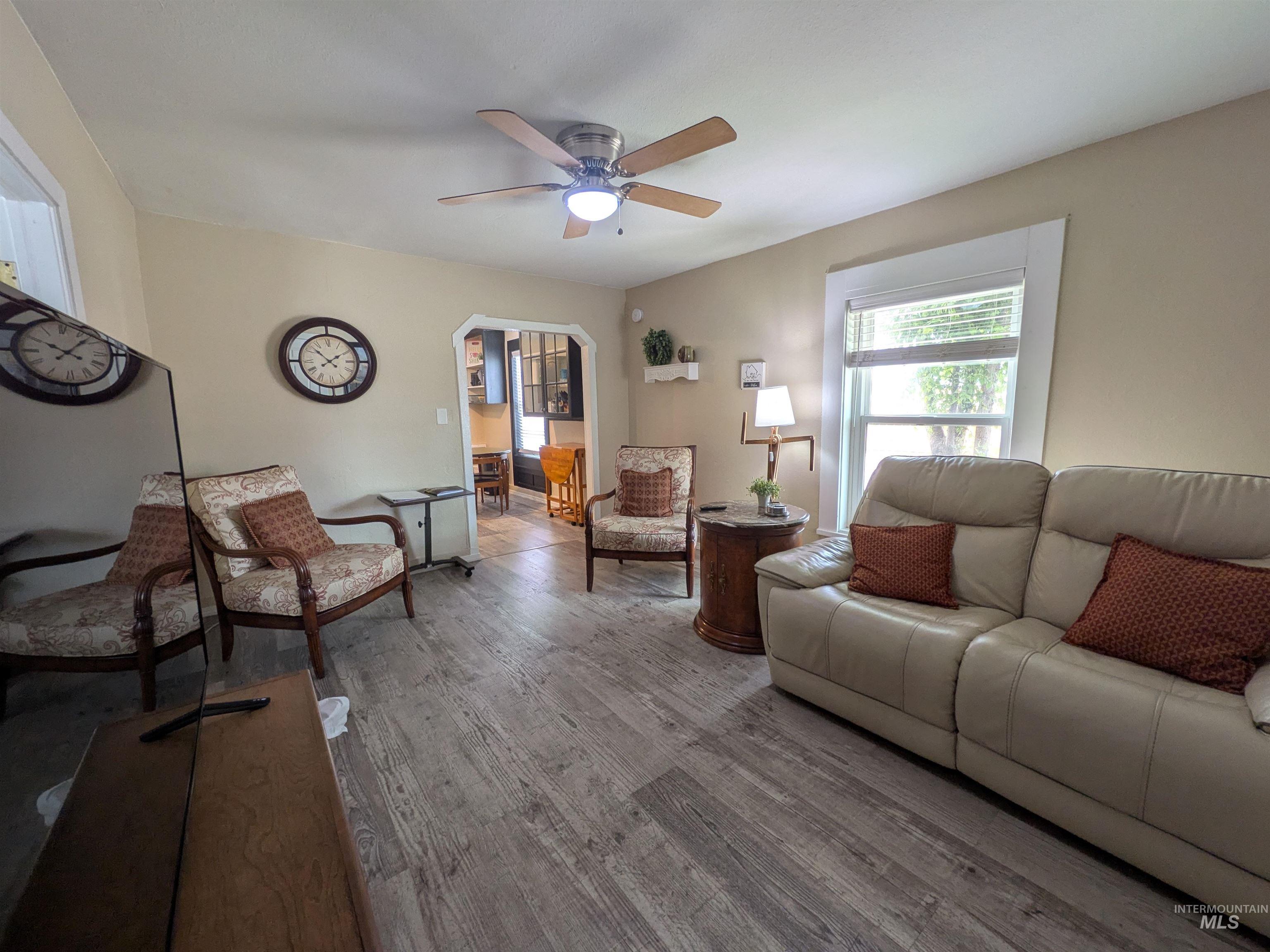 615 SE 6th St, Ontario, Oregon 97914, 3 Bedrooms, 1 Bathroom, Residential For Sale, Price $250,000, 98992954