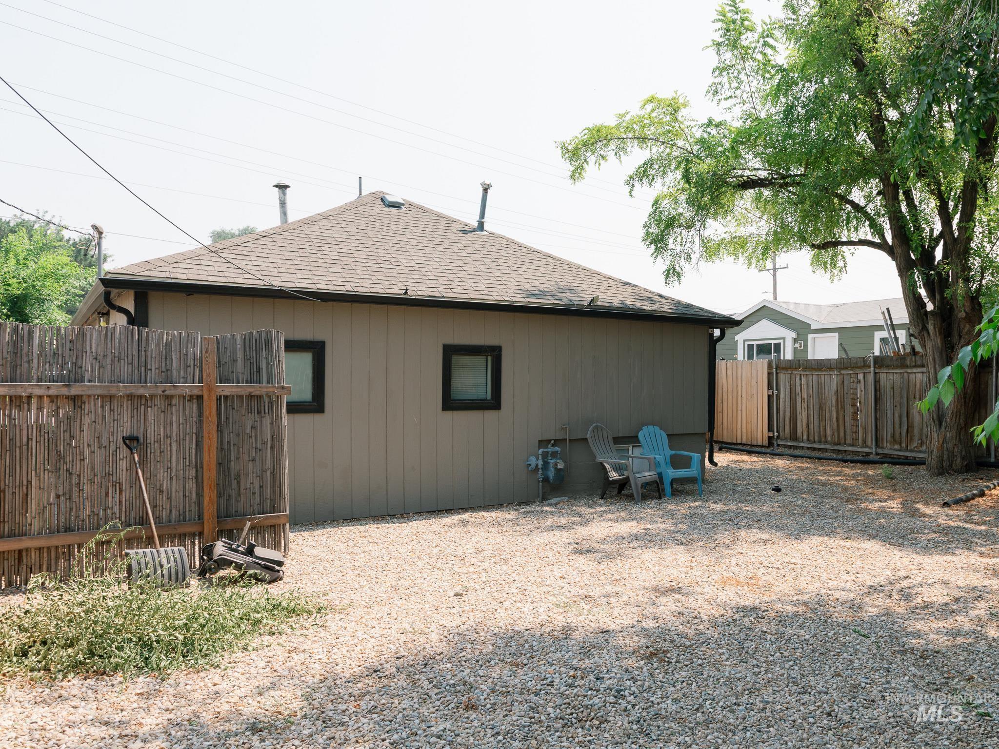 615 SE 6th St, Ontario, Oregon 97914, 3 Bedrooms, 1 Bathroom, Residential For Sale, Price $239,900, 98992954