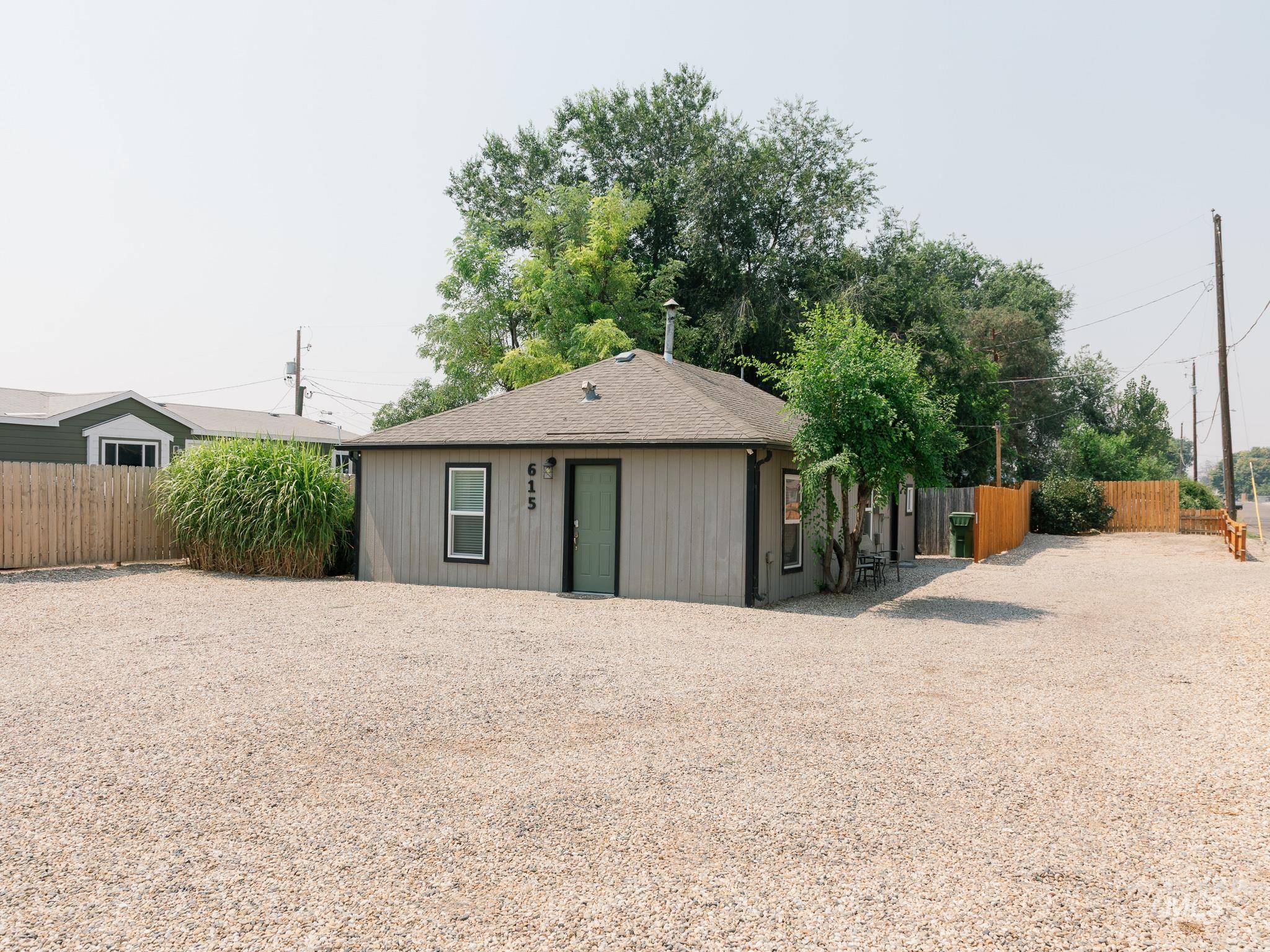 615 SE 6th St, Ontario, Oregon 97914, 3 Bedrooms, 1 Bathroom, Residential For Sale, Price $239,900, 98992954
