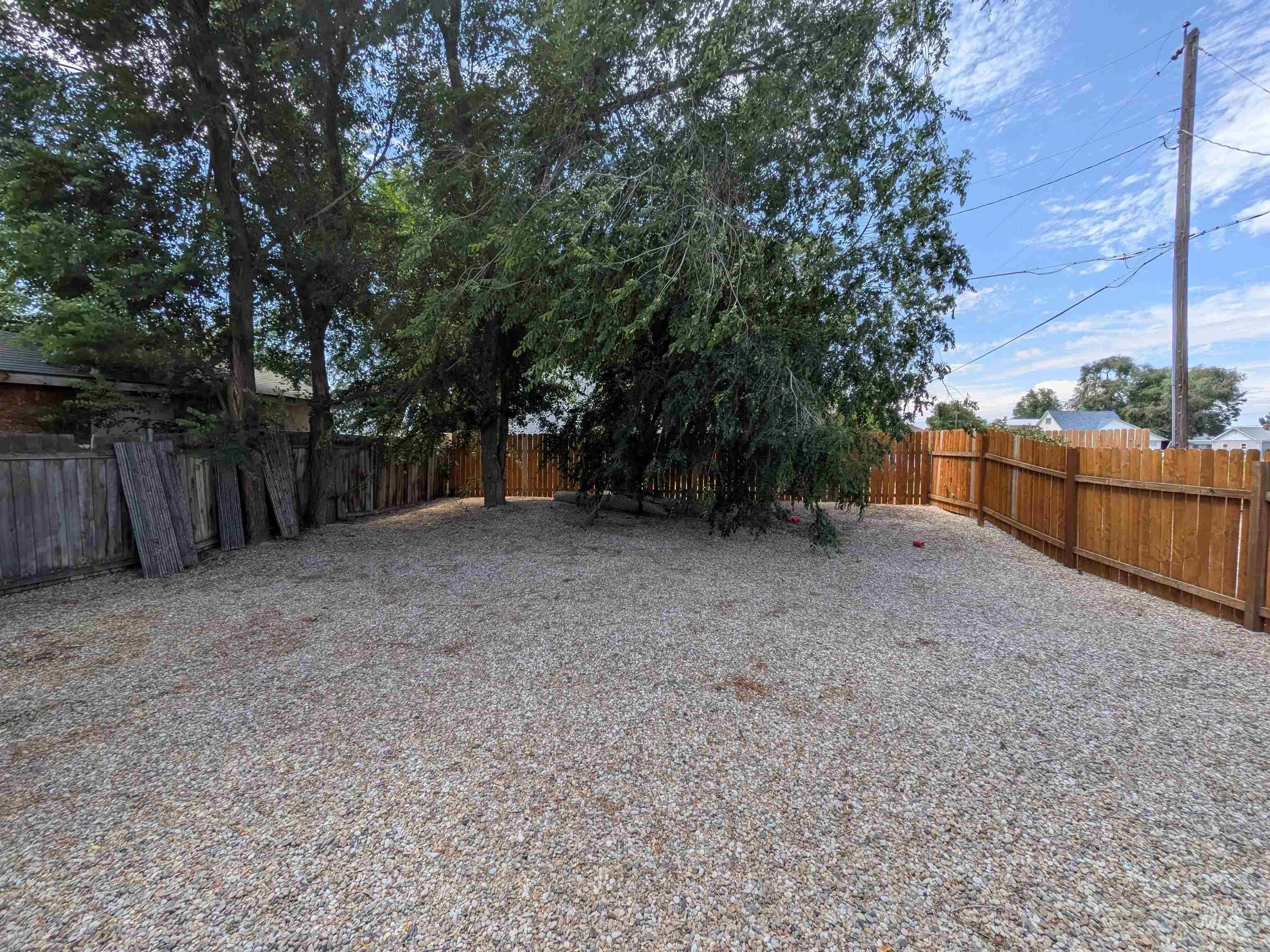 615 SE 6th St, Ontario, Oregon 97914, 3 Bedrooms, 1 Bathroom, Residential For Sale, Price $250,000, 98992954