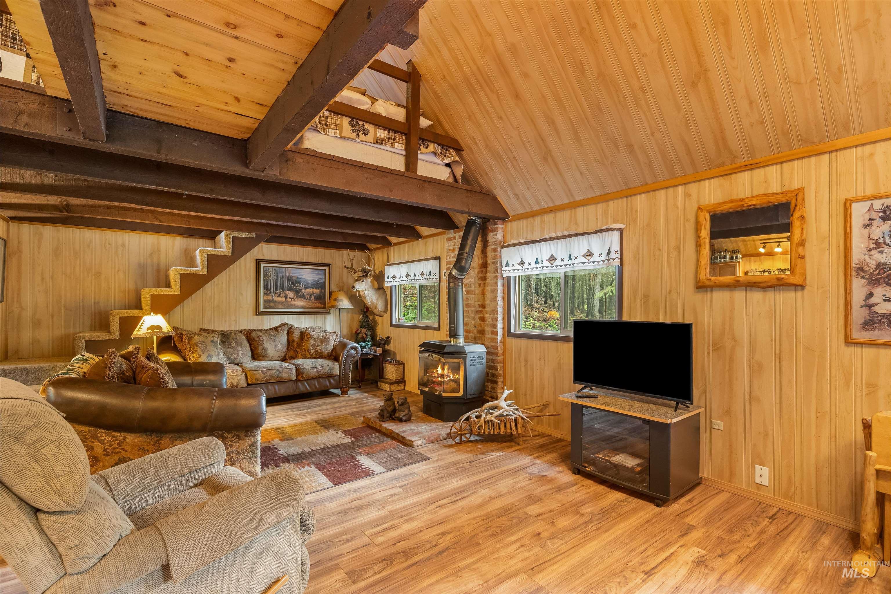43158 Mountain Drive, Winchester, Idaho 83555, 1 Bedroom, 1 Bathroom, Residential For Sale, Price $350,000,MLS 98992959