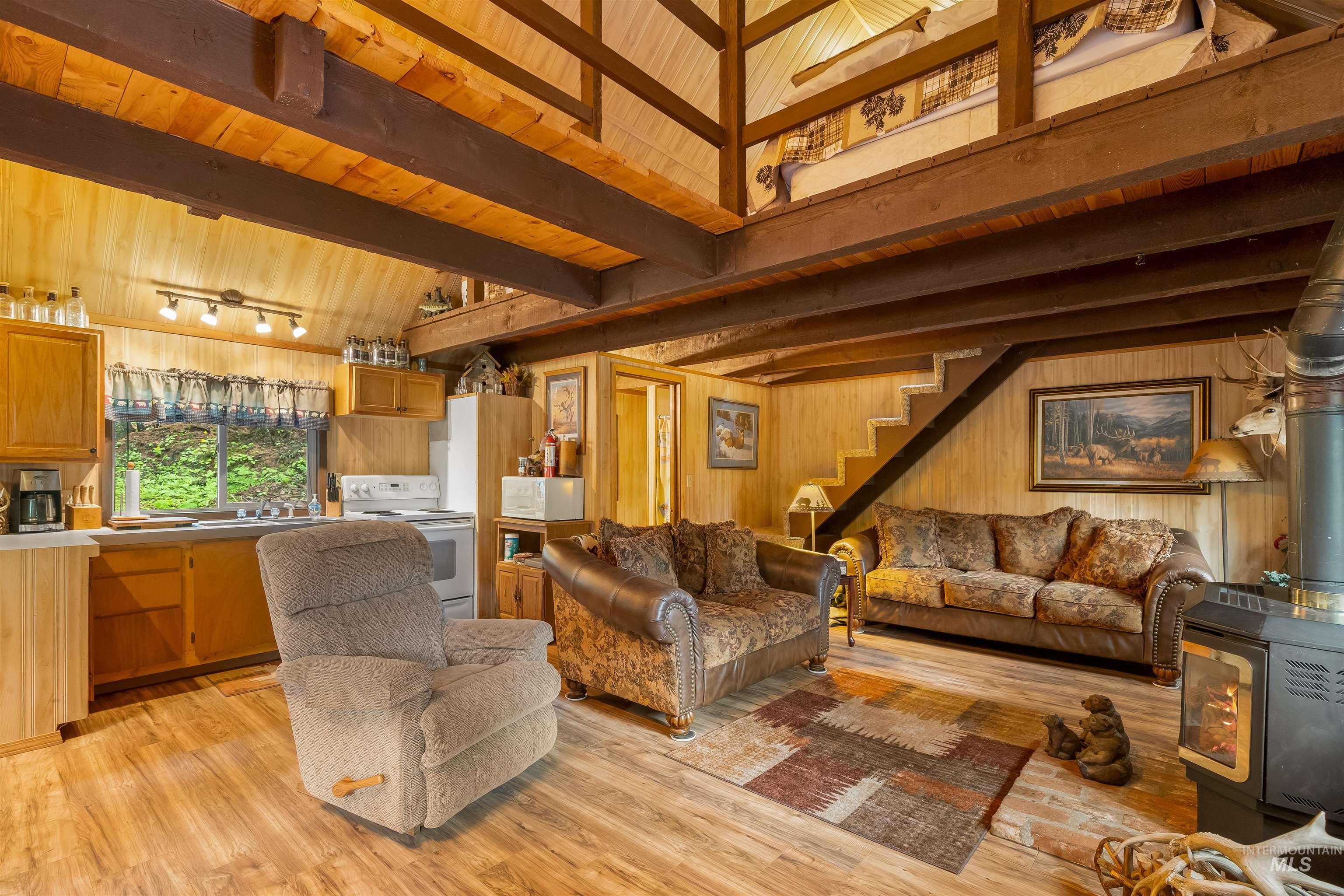 43158 Mountain Drive, Winchester, Idaho 83555, 1 Bedroom, 1 Bathroom, Residential For Sale, Price $350,000,MLS 98992959