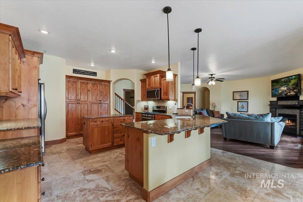5780 N Bergman Ave, Meridian, Idaho 83646-3895, 3 Bedrooms, 3 Bathrooms, Residential For Sale, Price $767,000,MLS 98992960