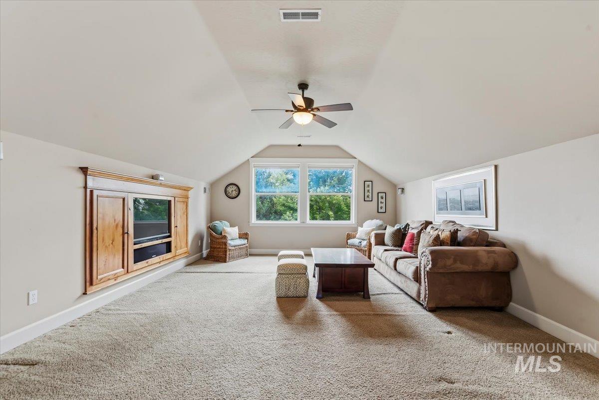 5780 N Bergman Ave, Meridian, Idaho 83646-3895, 3 Bedrooms, 3 Bathrooms, Residential For Sale, Price $767,000,MLS 98992960