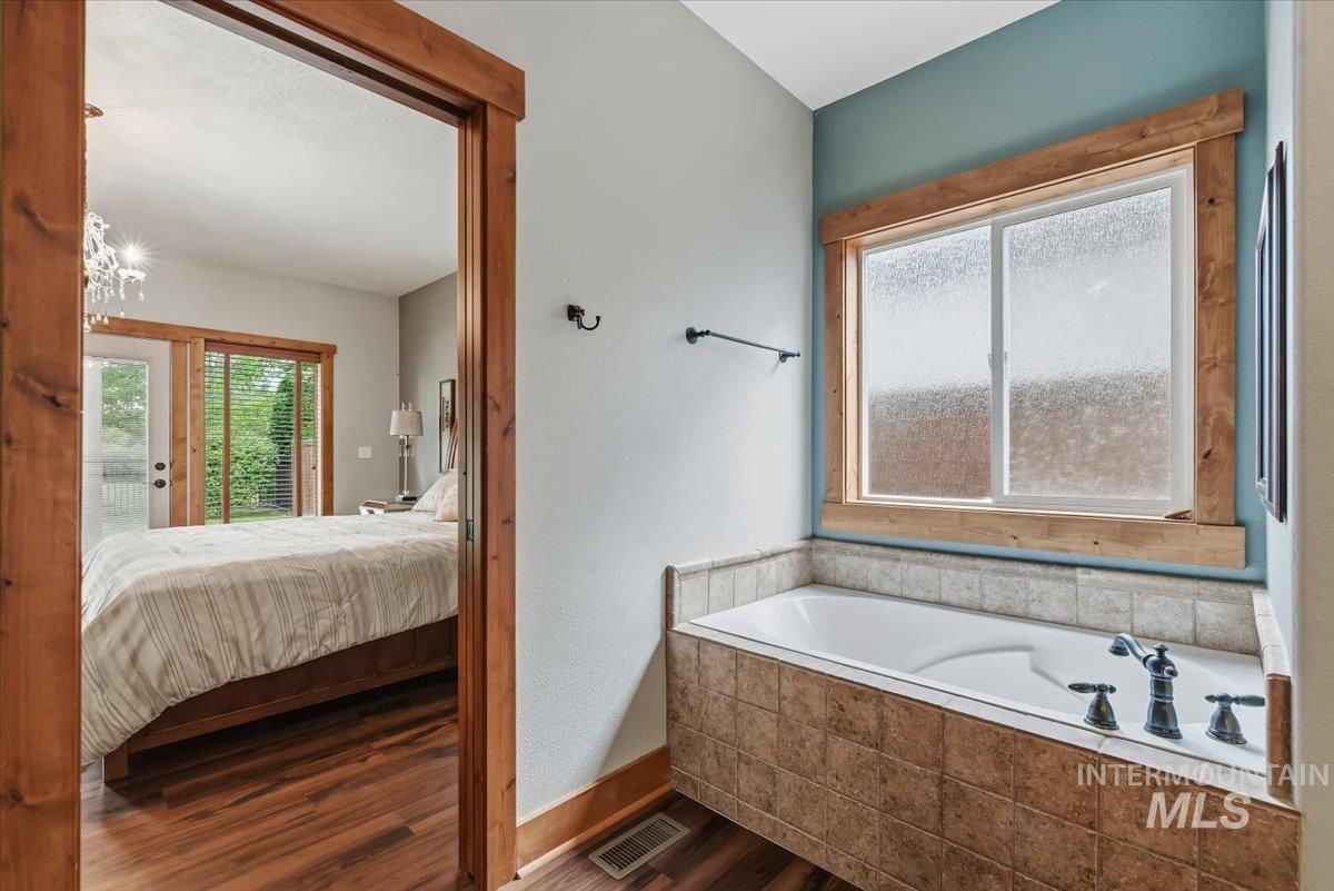 5780 N Bergman Ave, Meridian, Idaho 83646-3895, 3 Bedrooms, 3 Bathrooms, Residential For Sale, Price $767,000,MLS 98992960