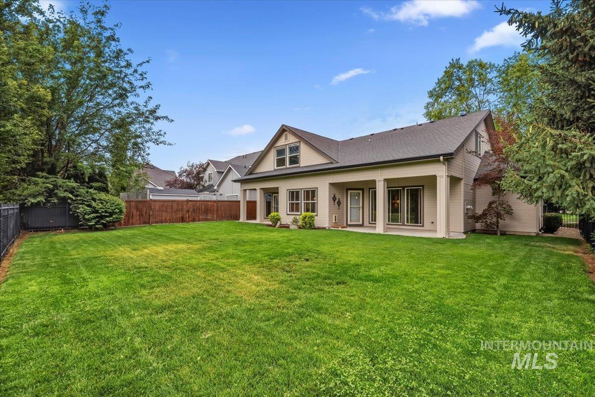 5780 N Bergman Ave, Meridian, Idaho 83646-3895, 3 Bedrooms, 3 Bathrooms, Residential For Sale, Price $767,000,MLS 98992960